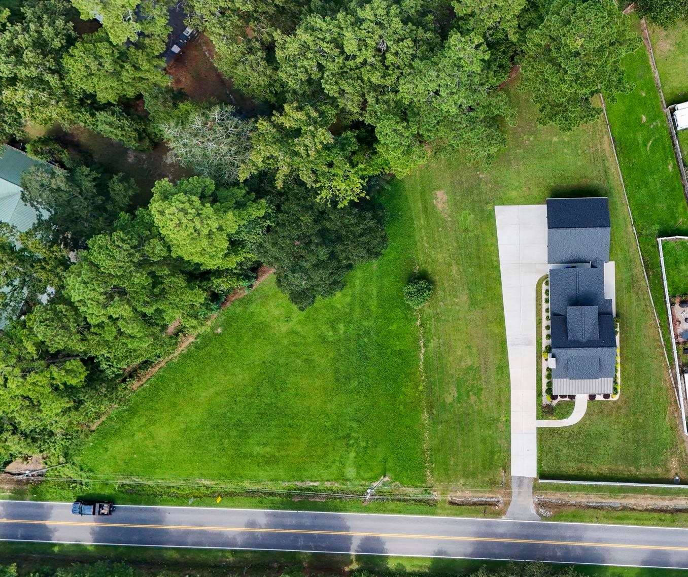 2487 Long Ave. Property Photo 10