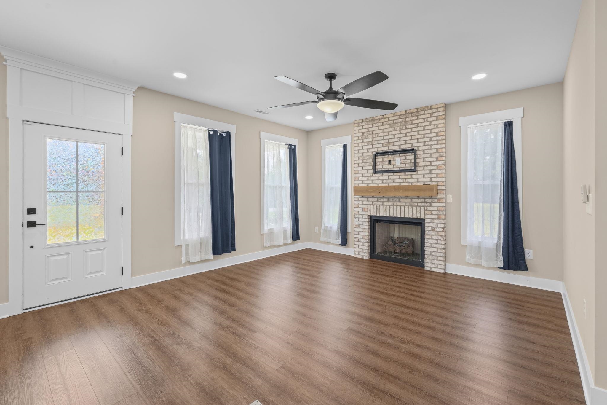 2487 Long Ave. Property Photo 11