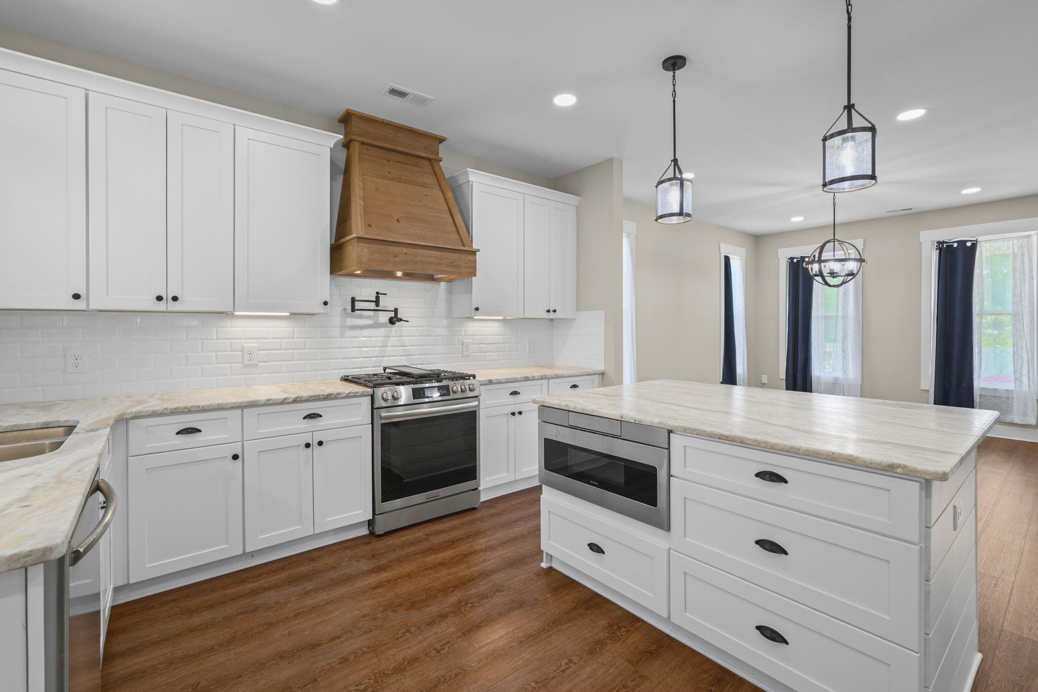 2487 Long Ave. Property Photo 14