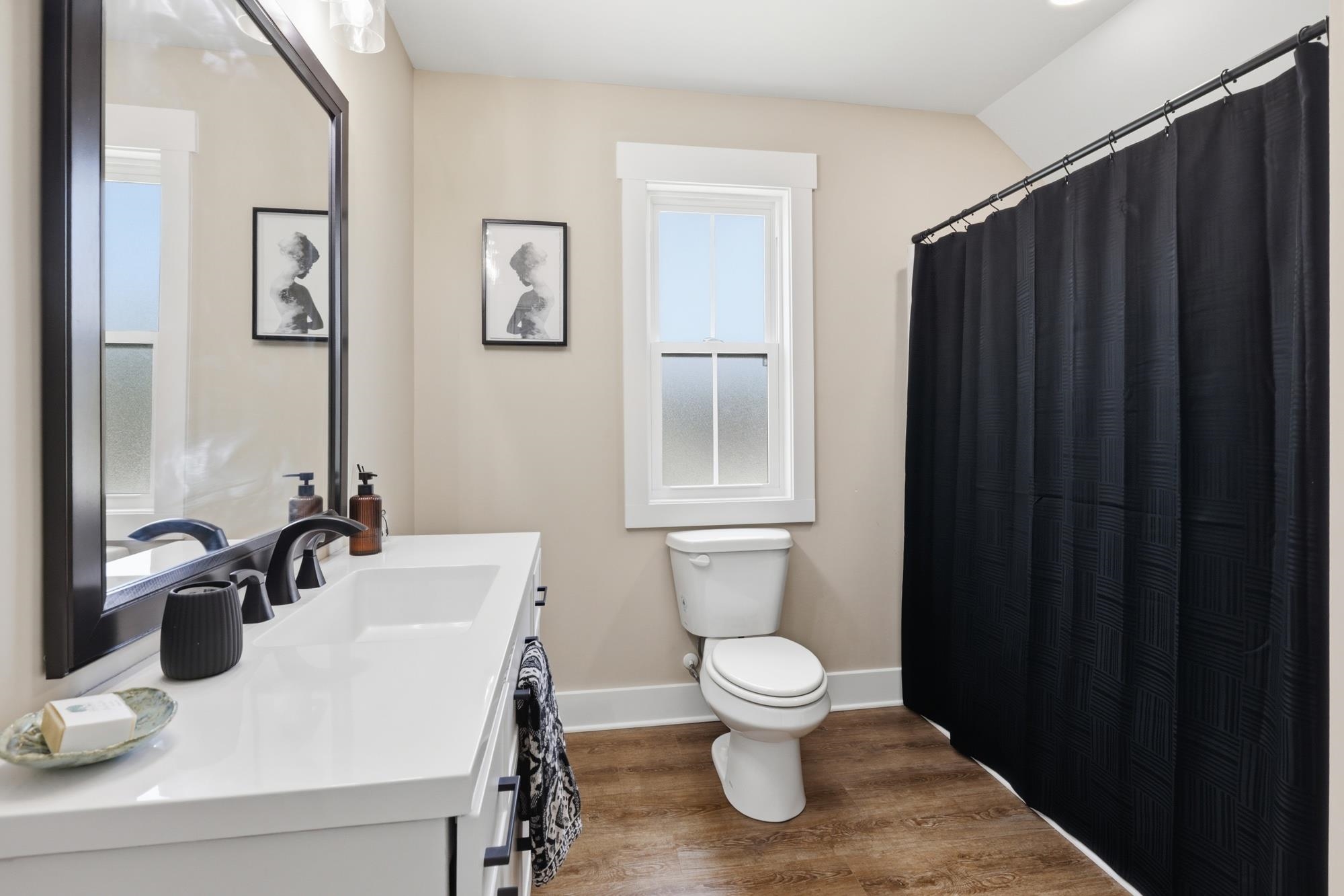 2487 Long Ave. Property Photo 15