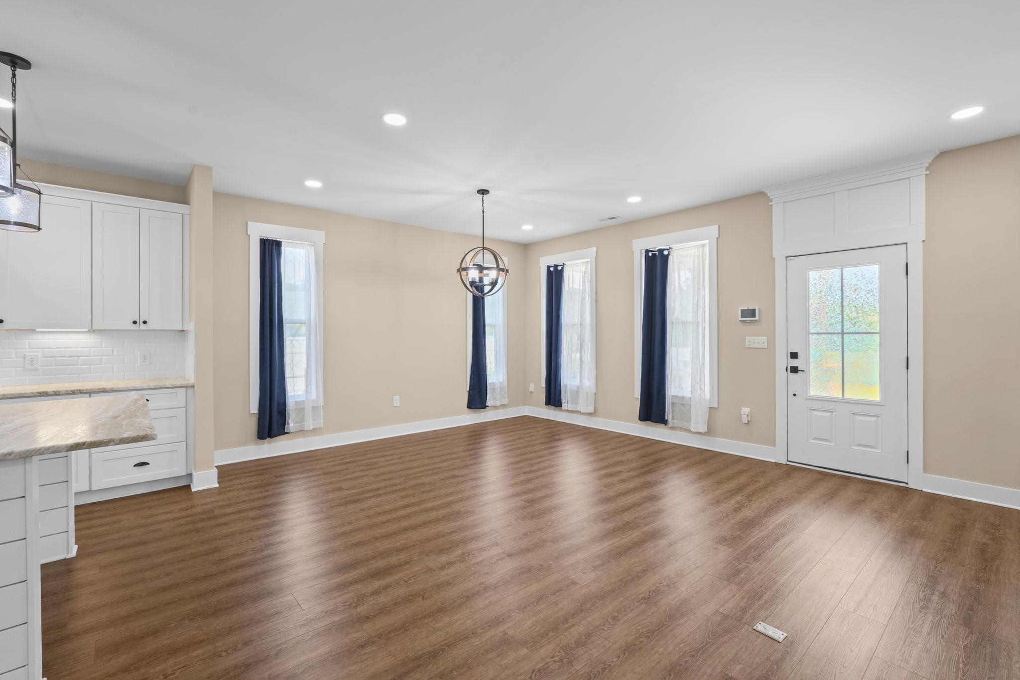 2487 Long Ave. Property Photo 17