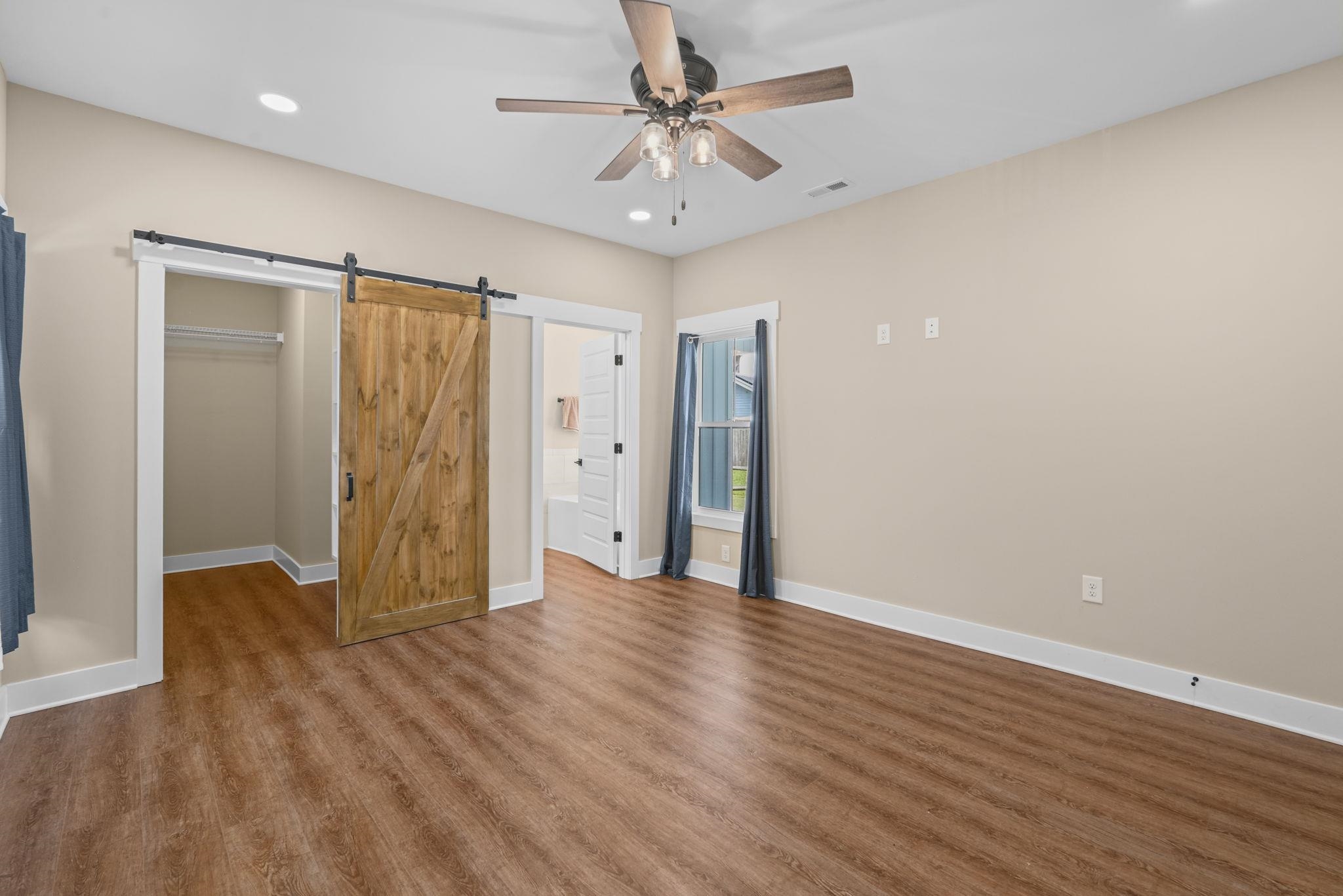 2487 Long Ave. Property Photo 21