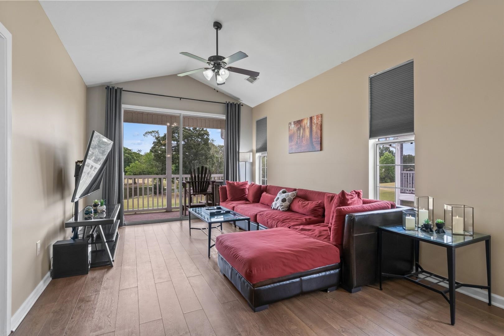 650 River Oaks Dr. Property Photo 18