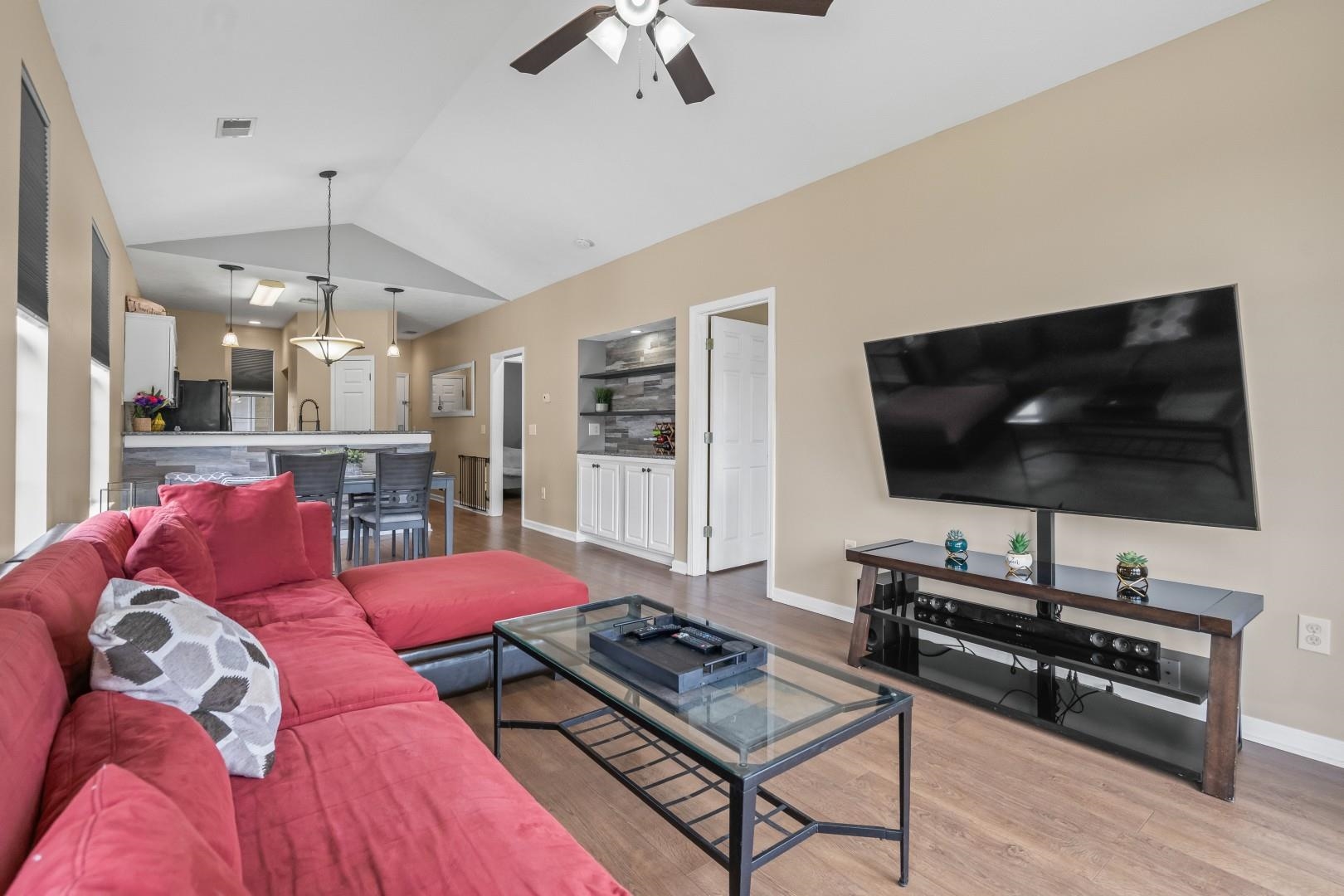 650 River Oaks Dr. Property Photo 20