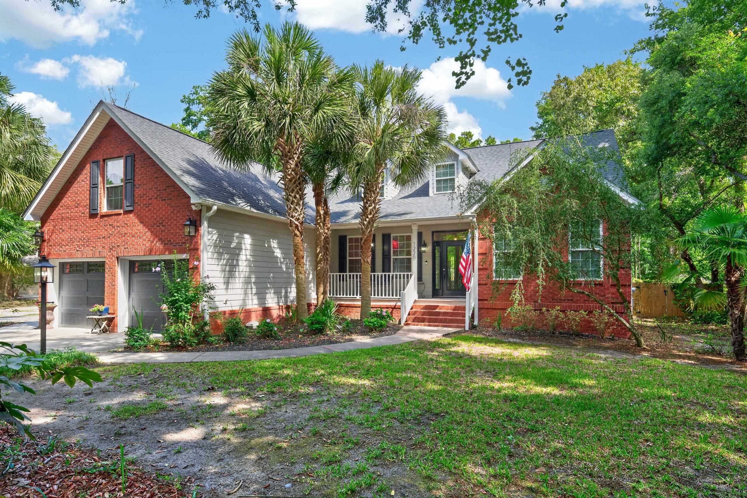 1220 Crooked Oak Dr. Property Photo 1