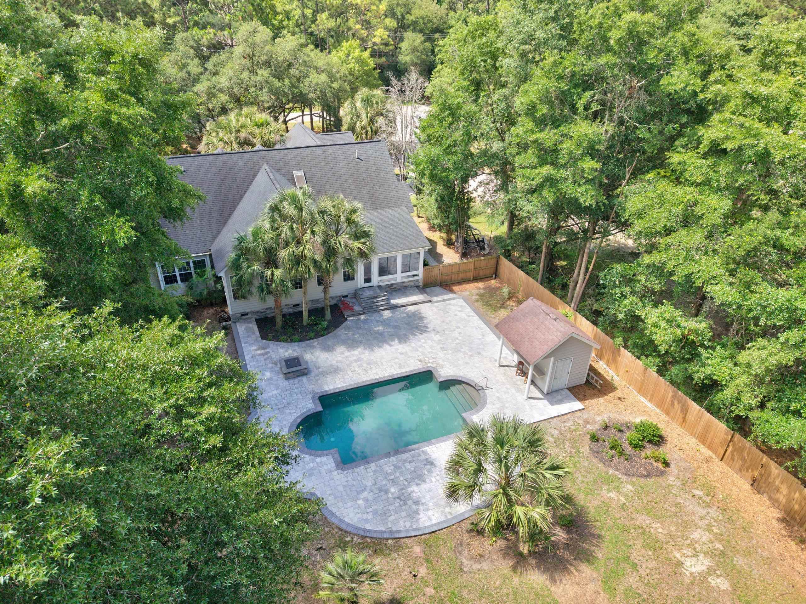 1220 Crooked Oak Dr. Property Photo 4