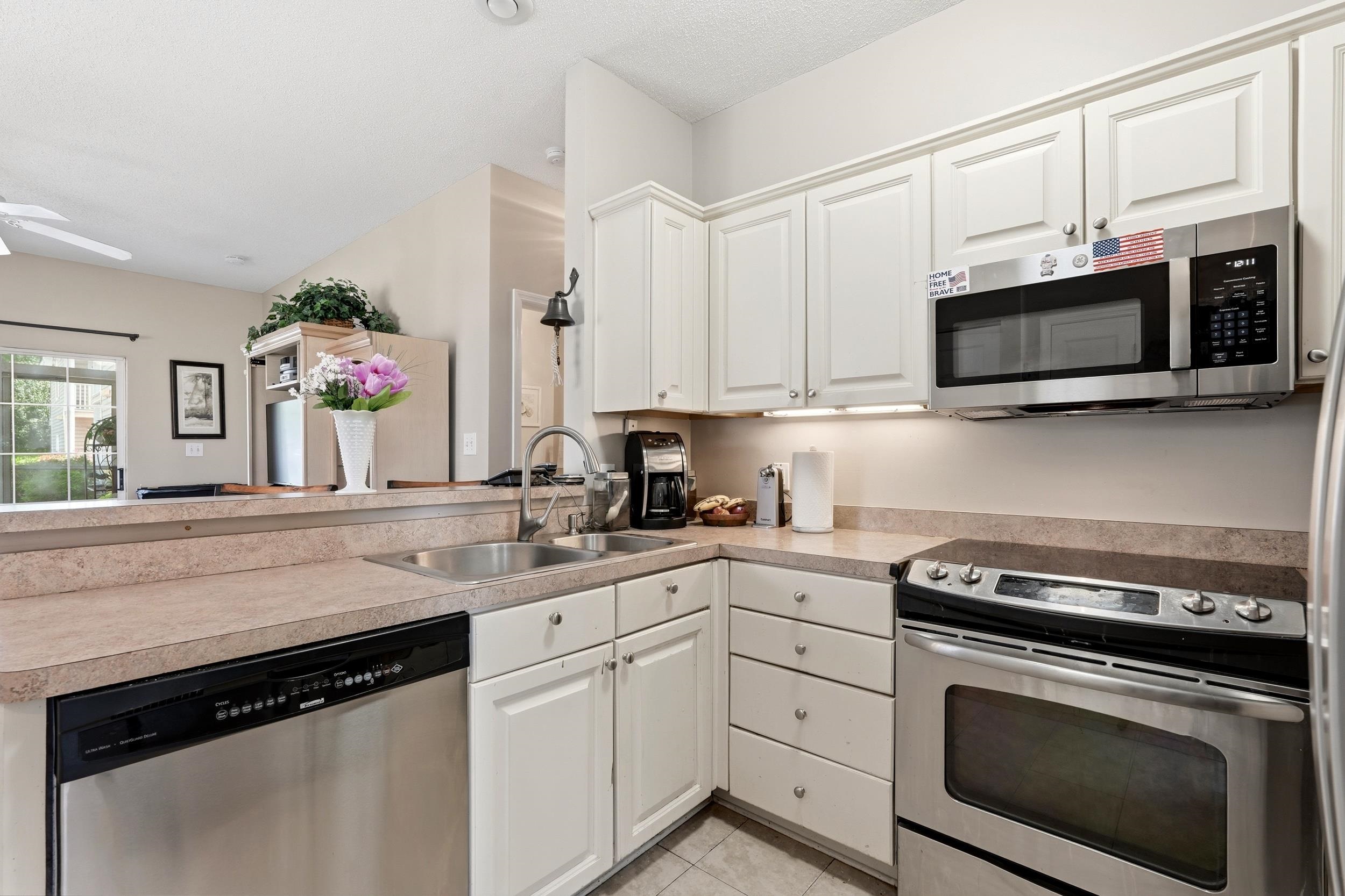 3501 Sweetwater Blvd. Property Photo 10