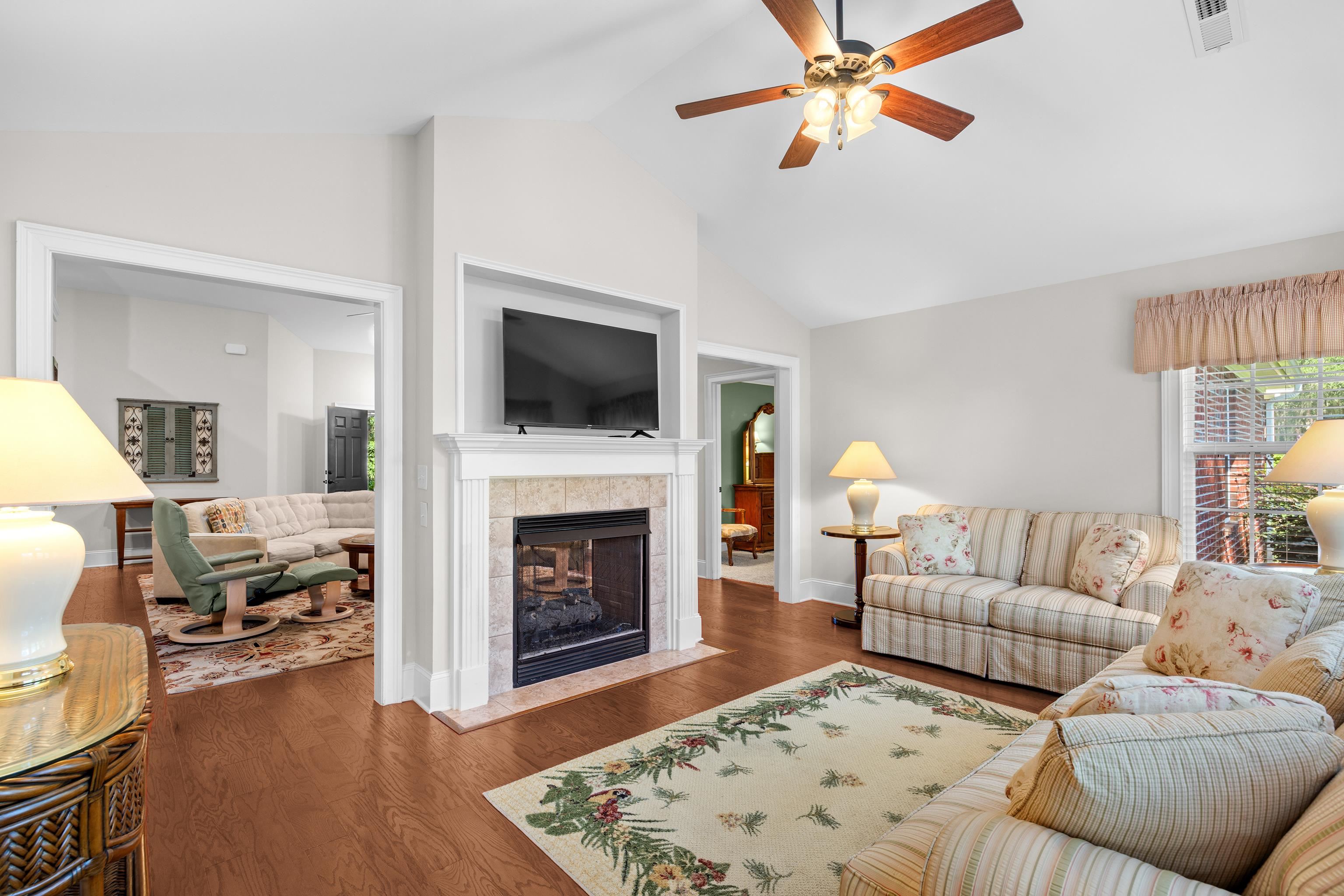 504 Harrington Ct. Property Photo 8