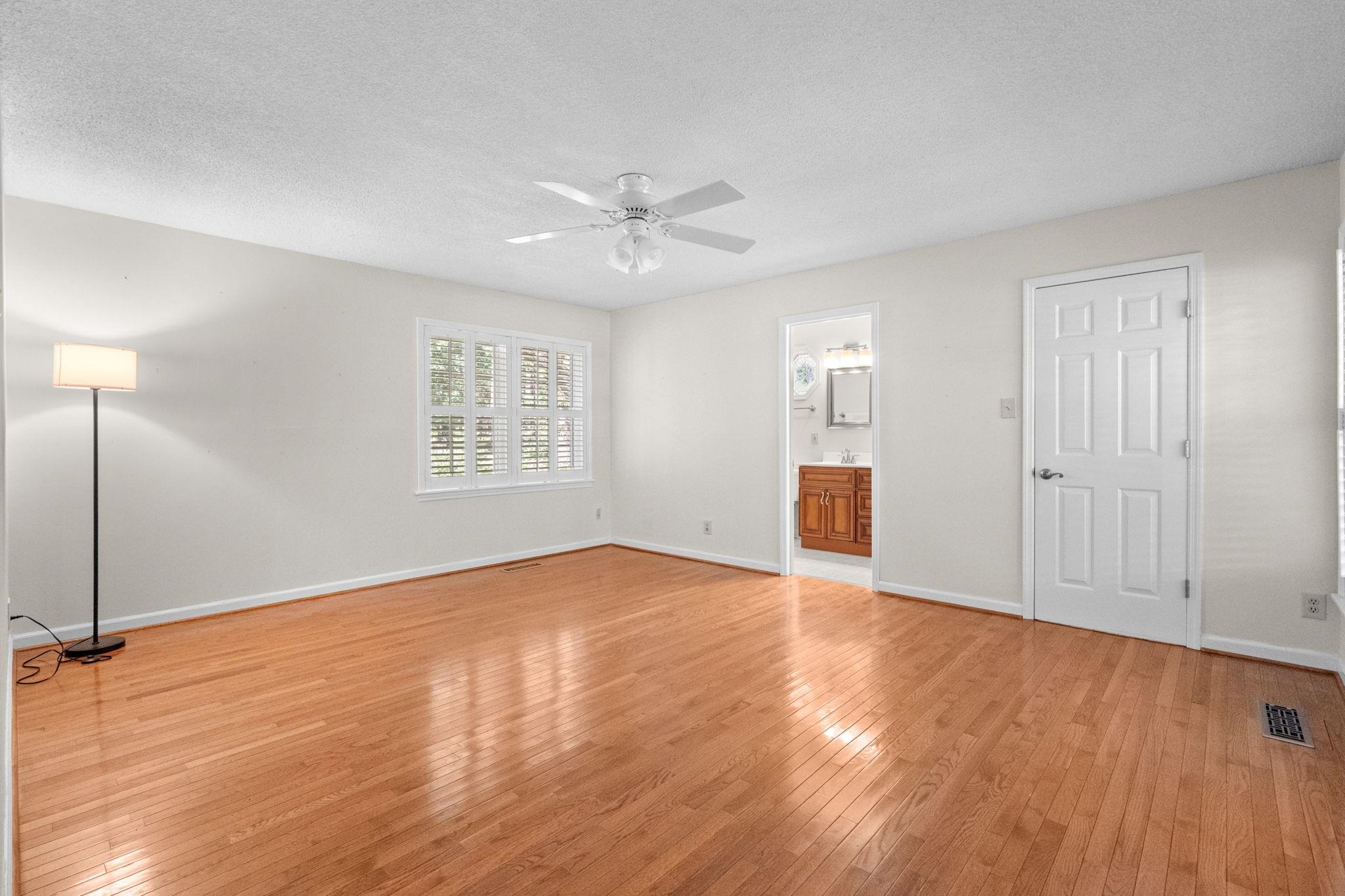 489 Crooked Oak Dr. Property Photo 24