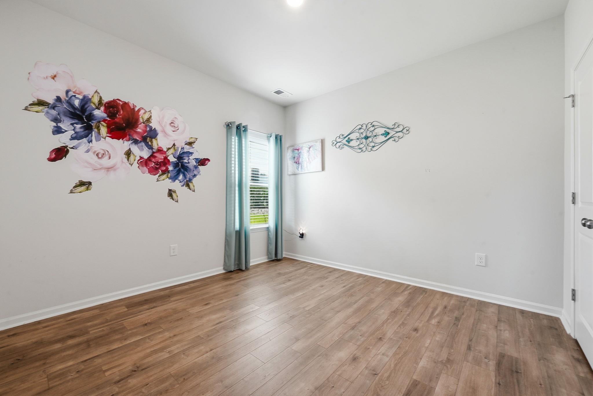 472 Craigflower Ct. Property Photo 12