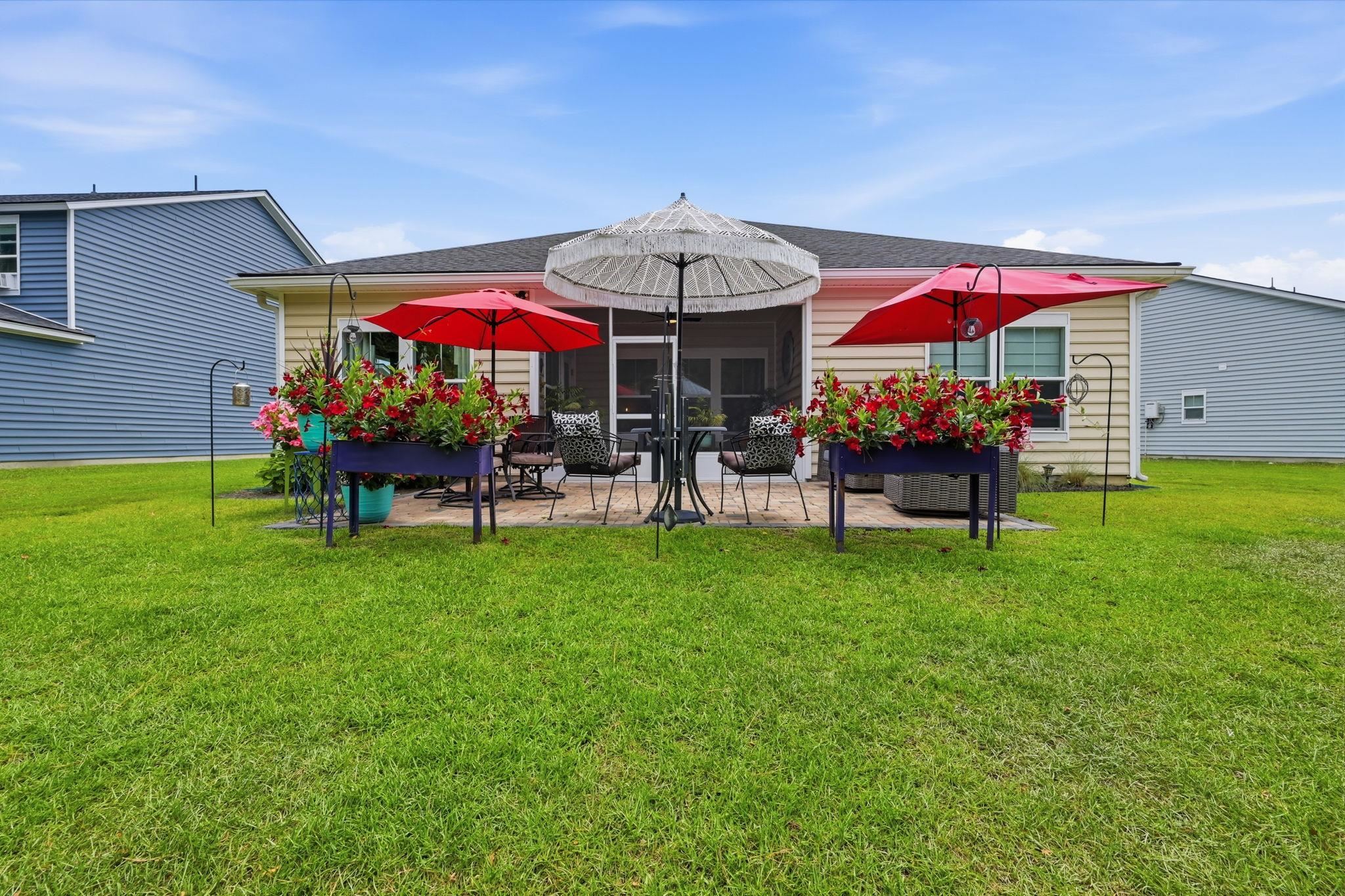 472 Craigflower Ct. Property Photo 39