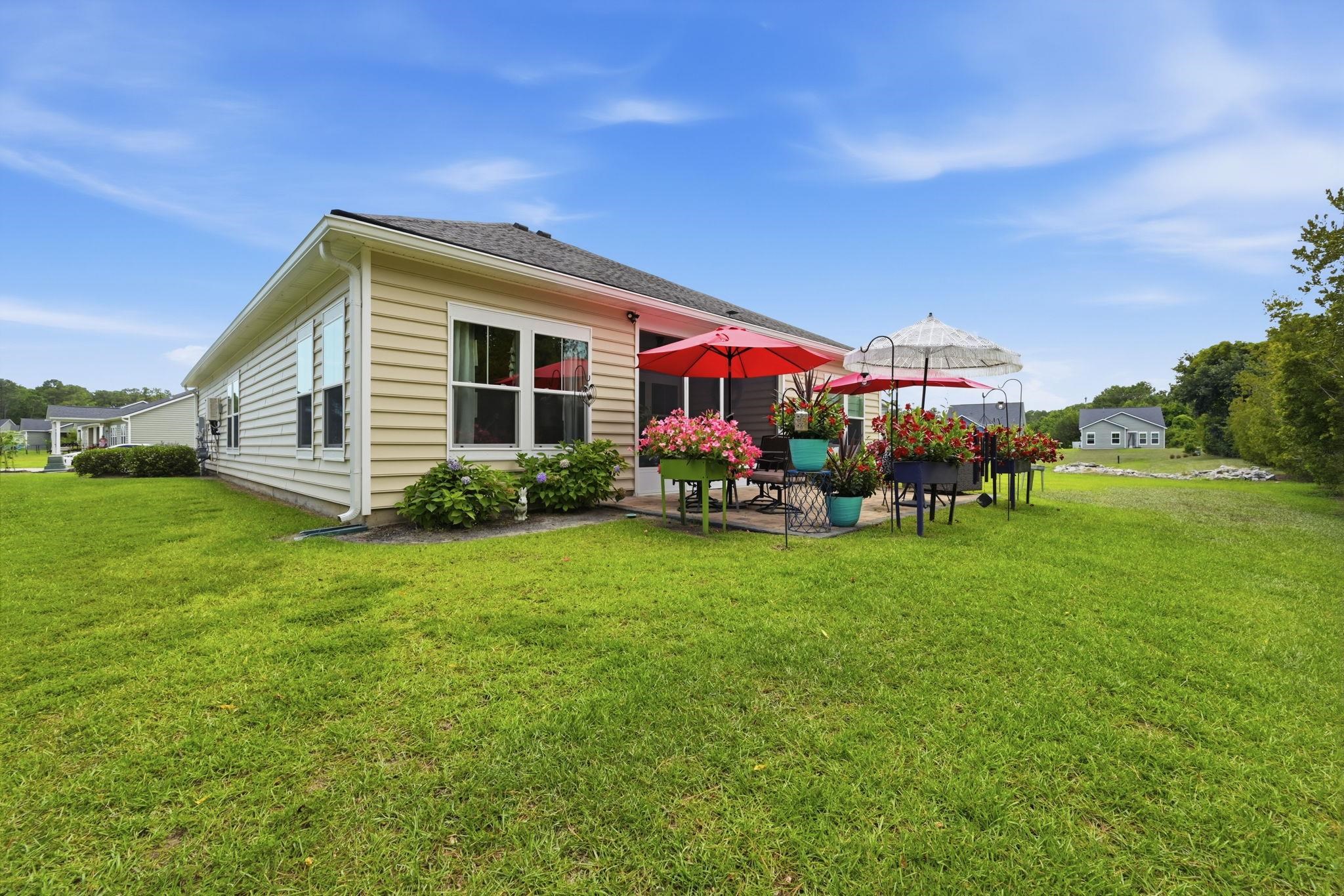 472 Craigflower Ct. Property Photo 40