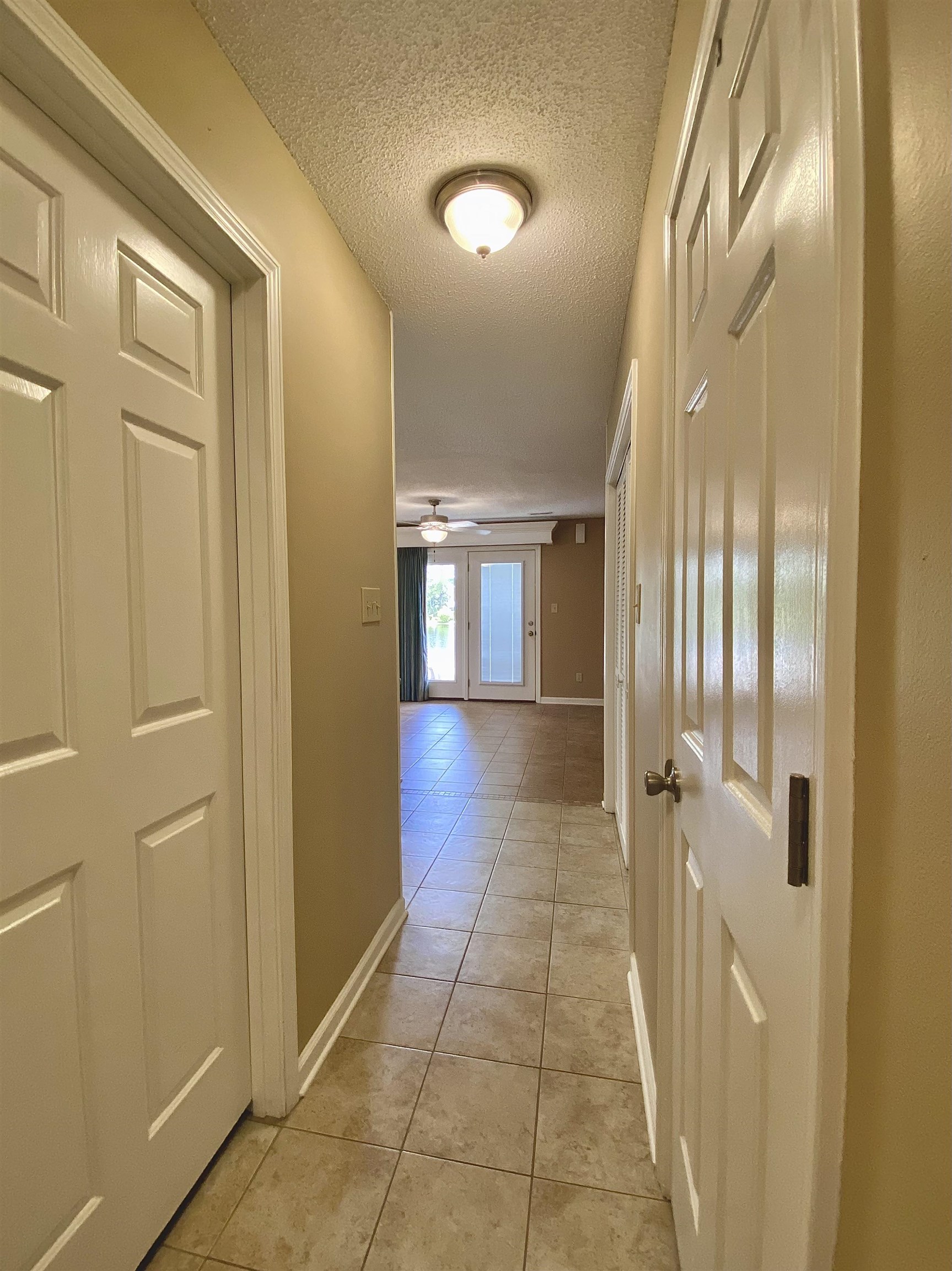206 Double Eagle Dr. Property Photo 7