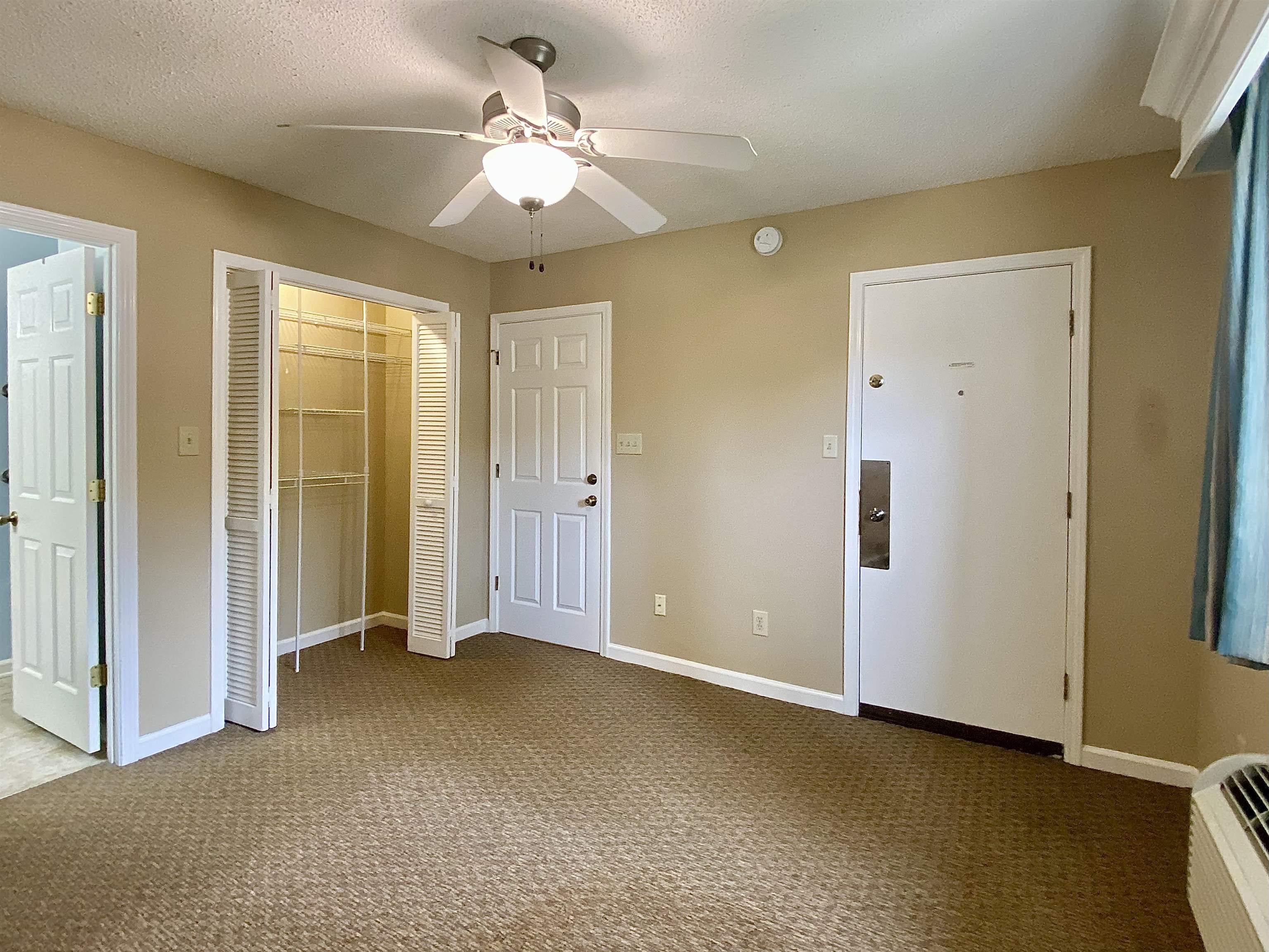 206 Double Eagle Dr. Property Photo 25