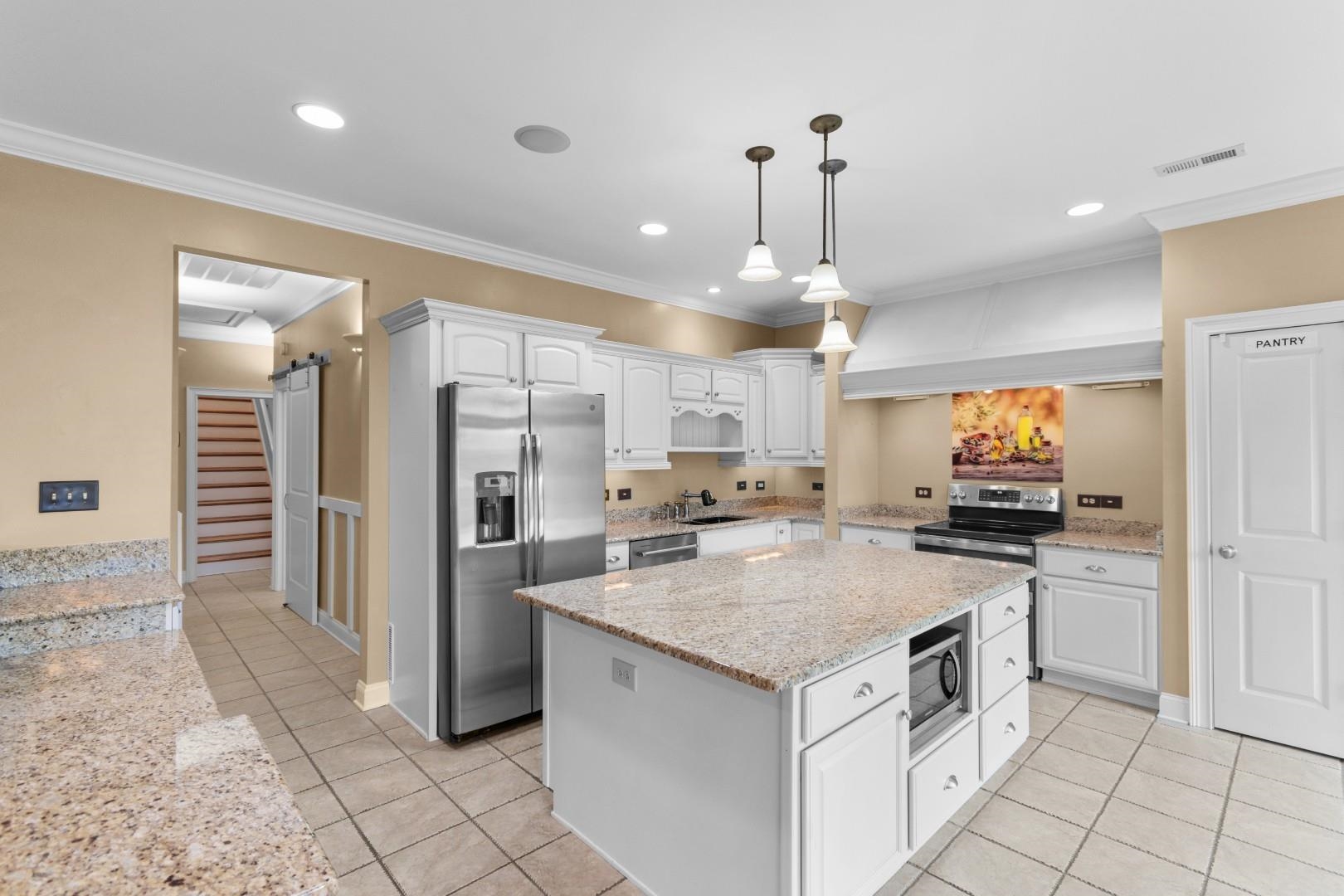 2793 Sanctuary Blvd. Property Photo 3