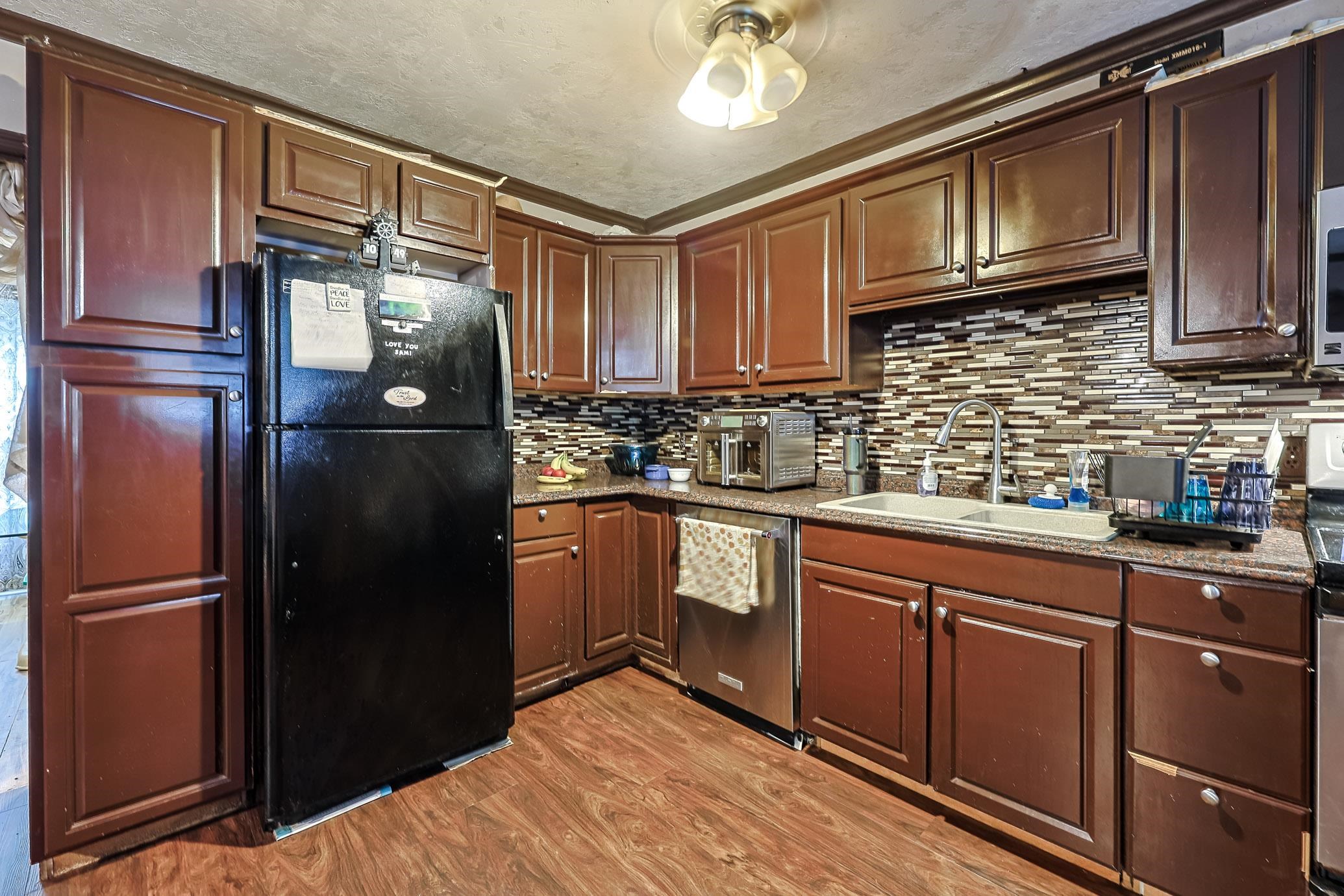 4150 Horseshoe Rd. N Property Photo 7