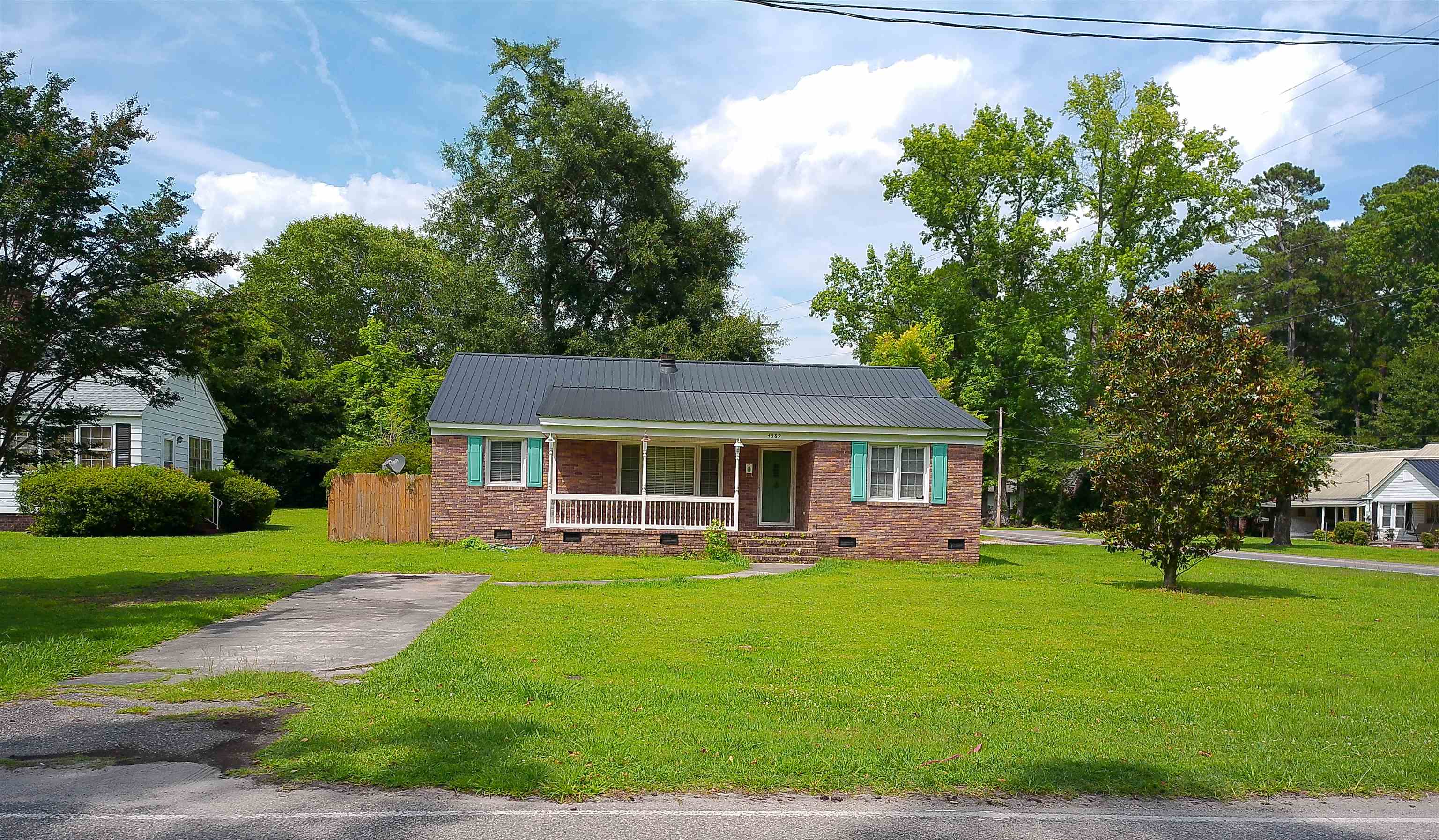 4389 Mcqueen St. Property Photo 1