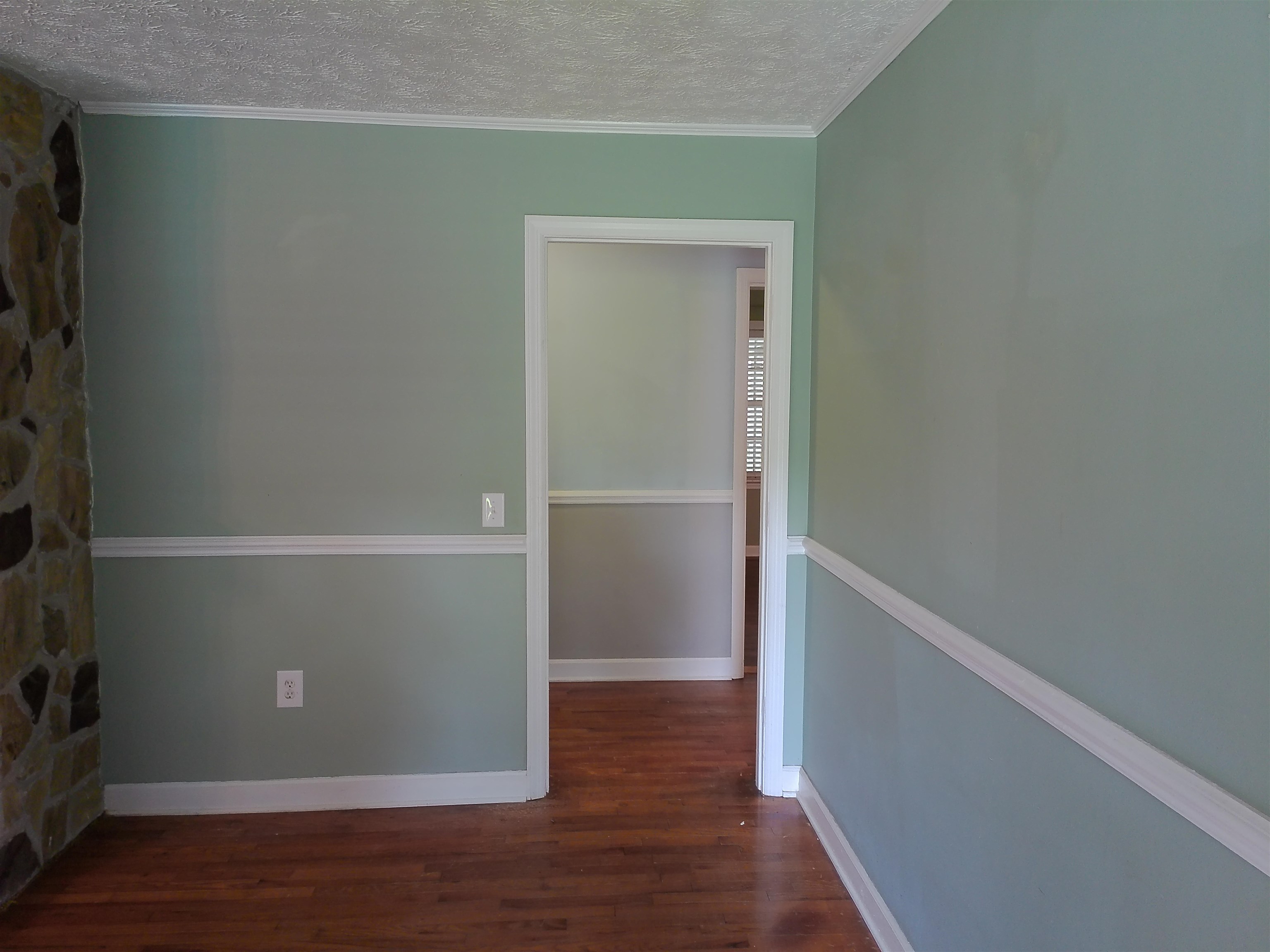4389 Mcqueen St. Property Photo 6