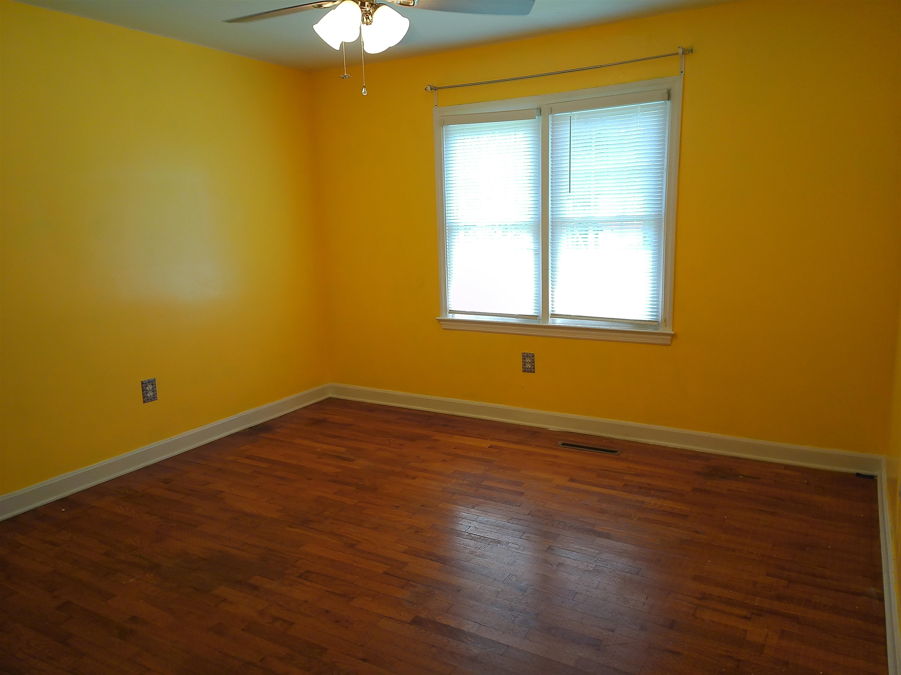4389 Mcqueen St. Property Photo 21