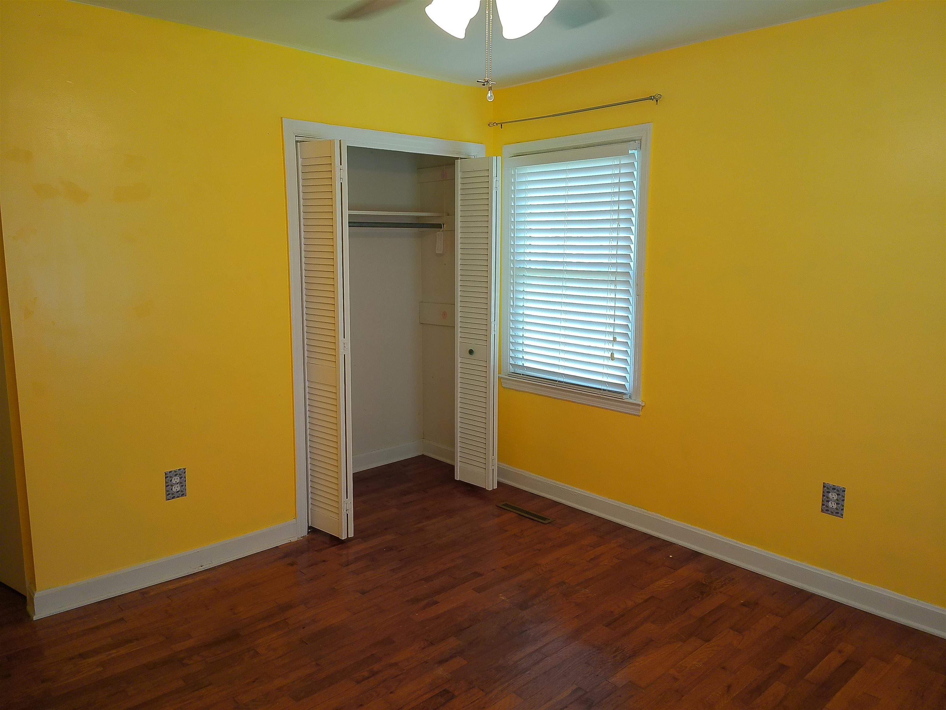 4389 Mcqueen St. Property Photo 22