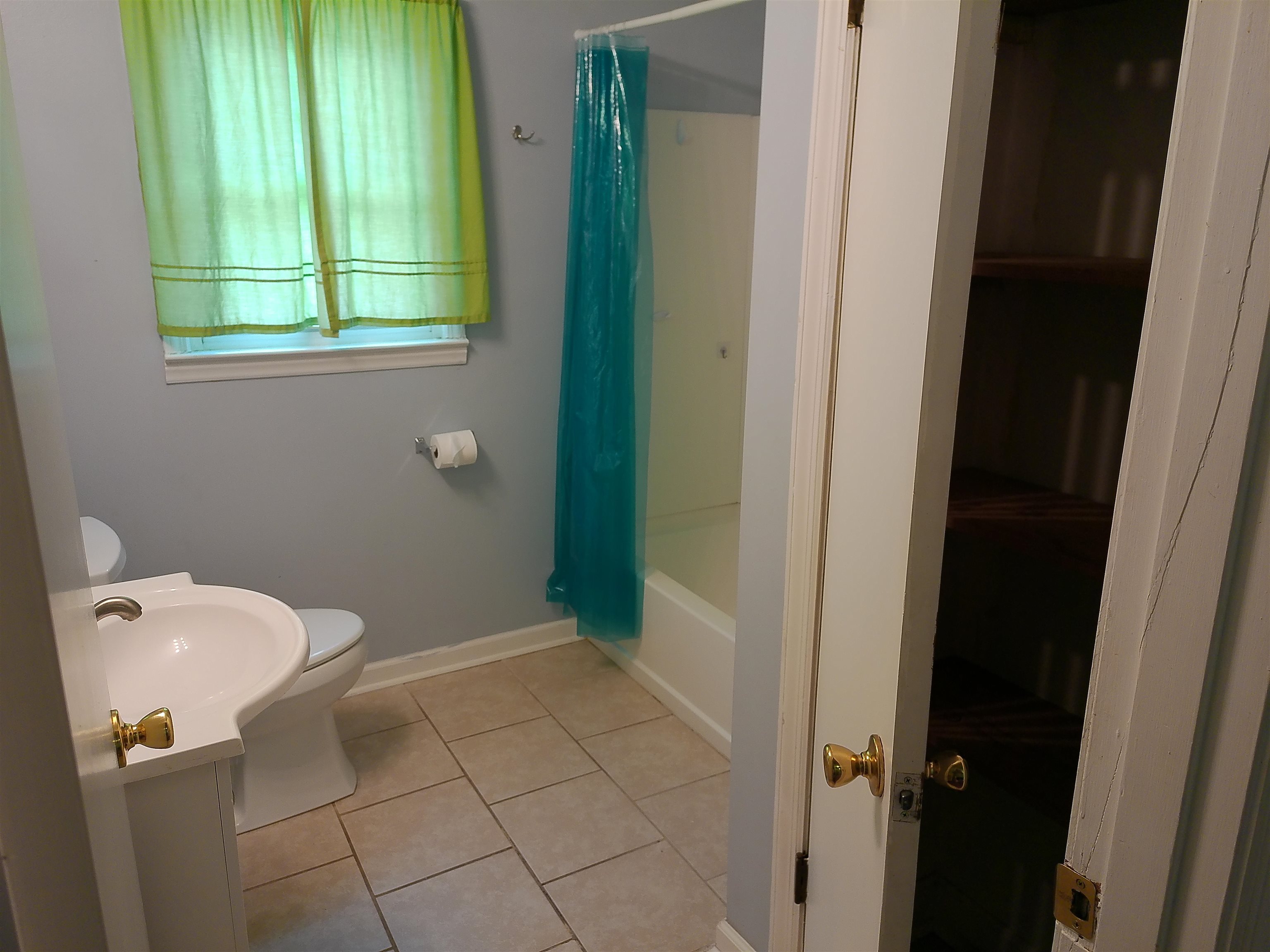 4389 Mcqueen St. Property Photo 23