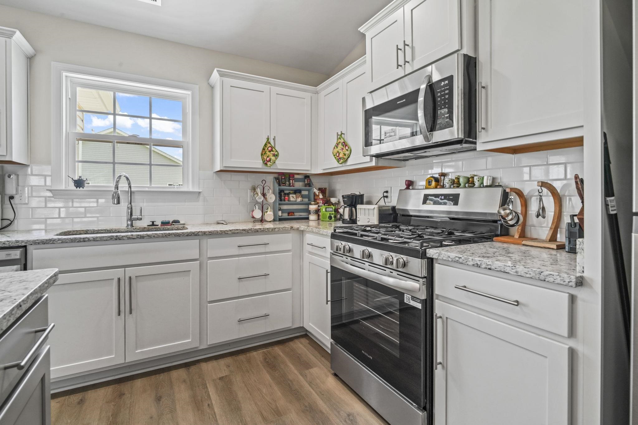 602 Lightwood Dr. Property Photo 11