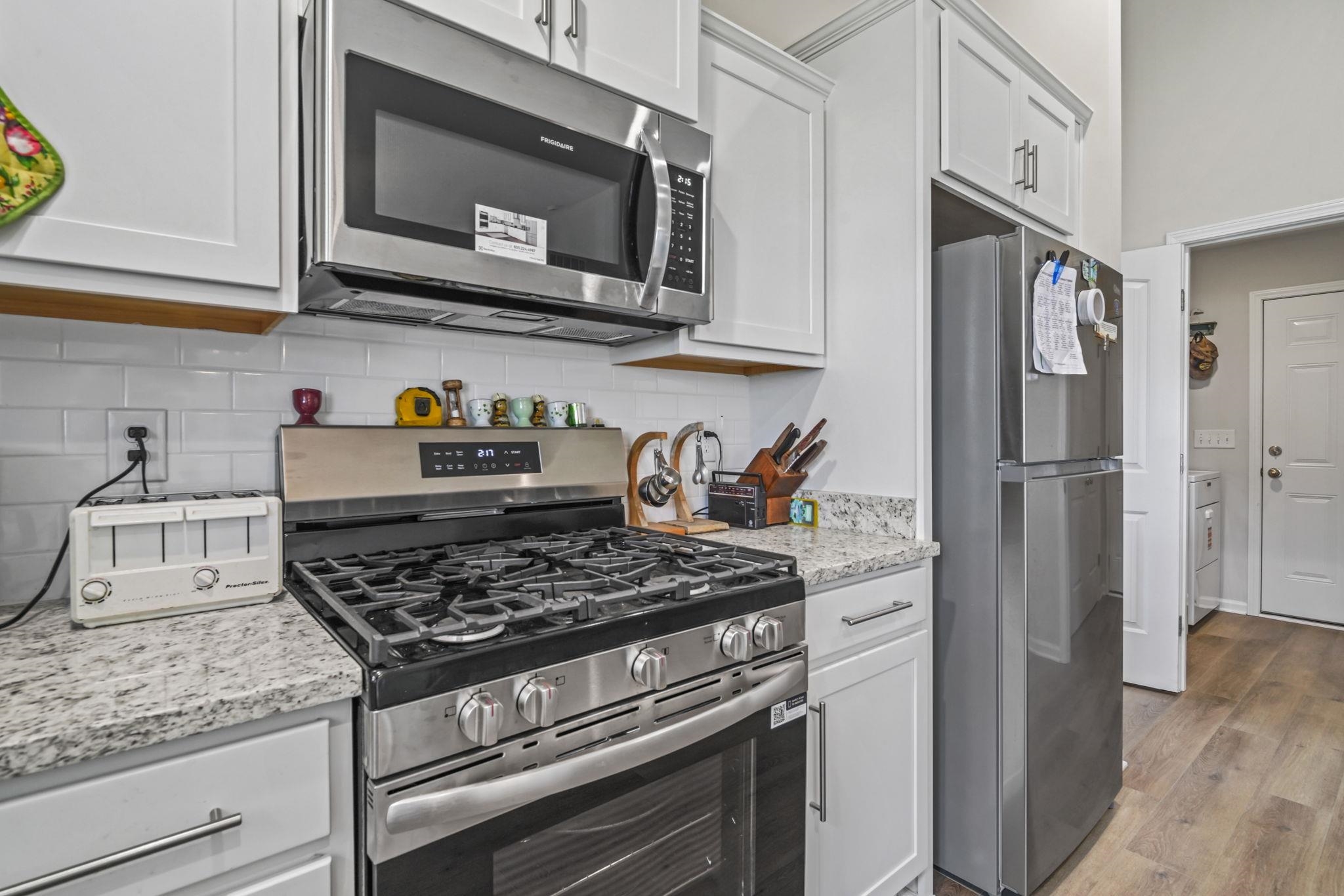 602 Lightwood Dr. Property Photo 17