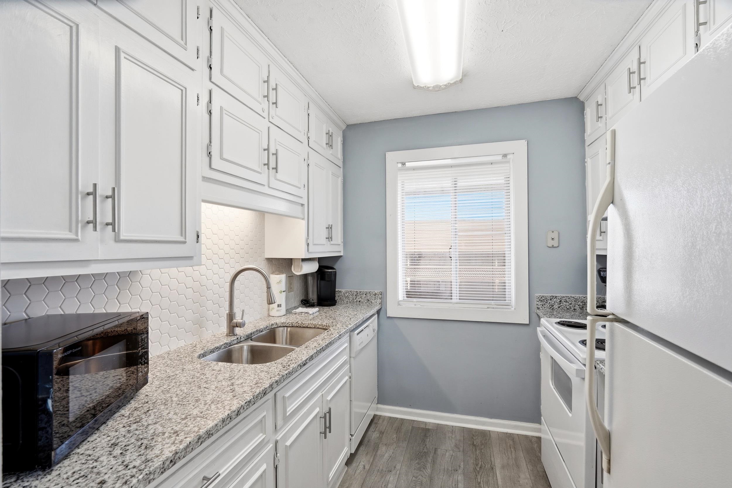 9621 Shore Dr. Property Photo 11