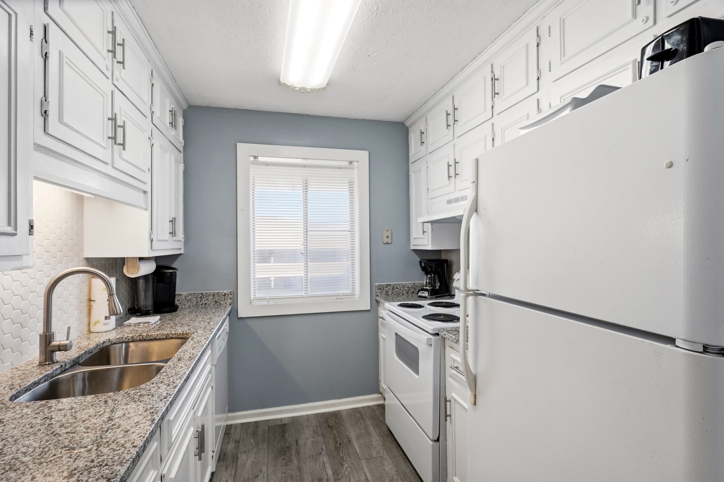 9621 Shore Dr. Property Photo 12
