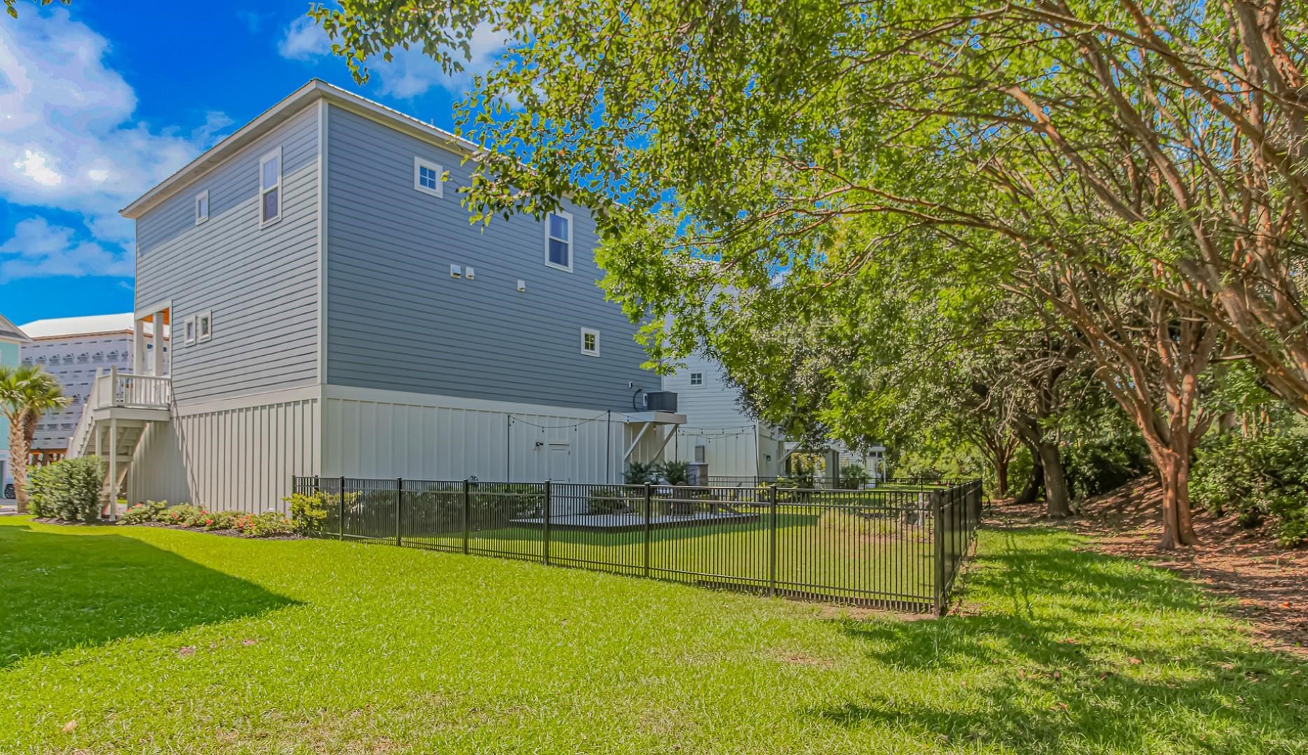 111 Enclave Pl. Property Photo 32