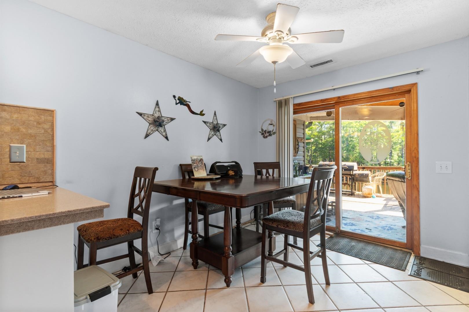 455 River Rd. Property Photo 6