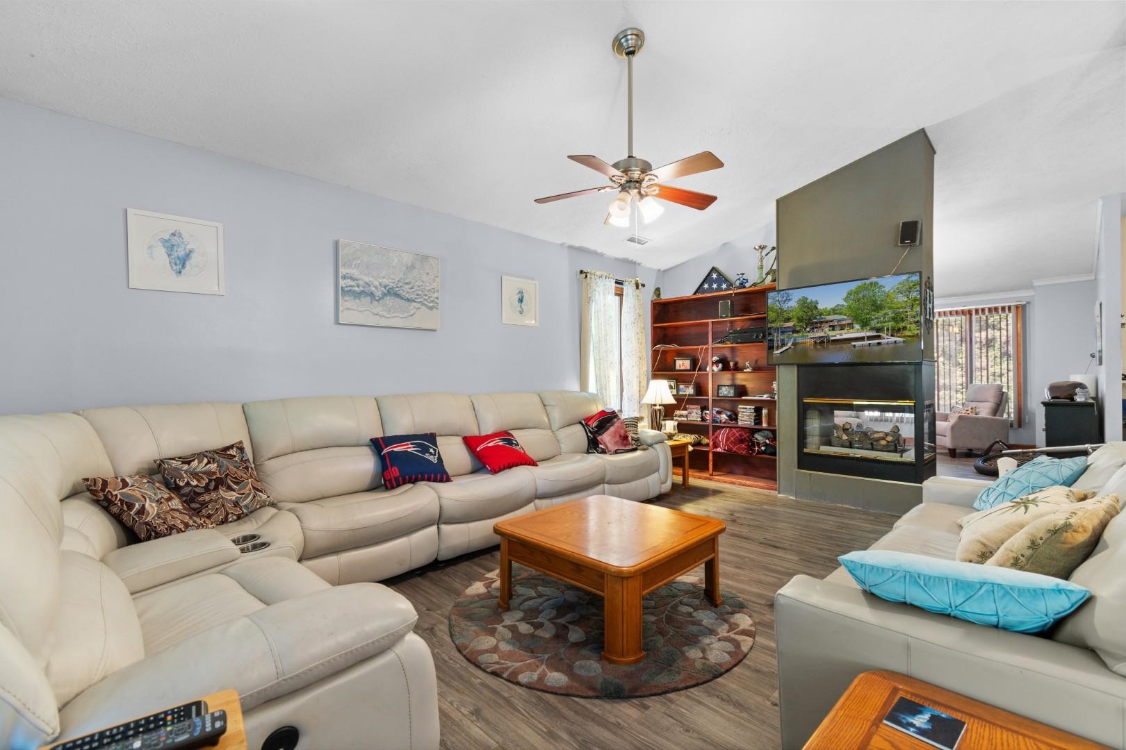 455 River Rd. Property Photo 9