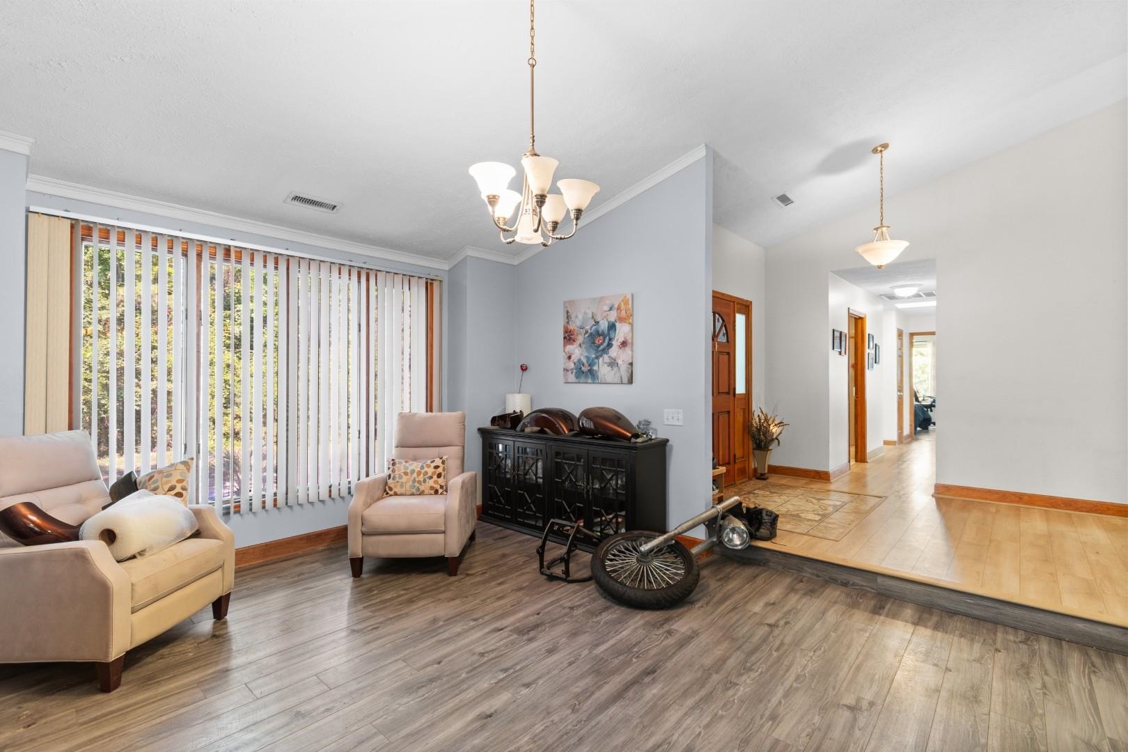 455 River Rd. Property Photo 12