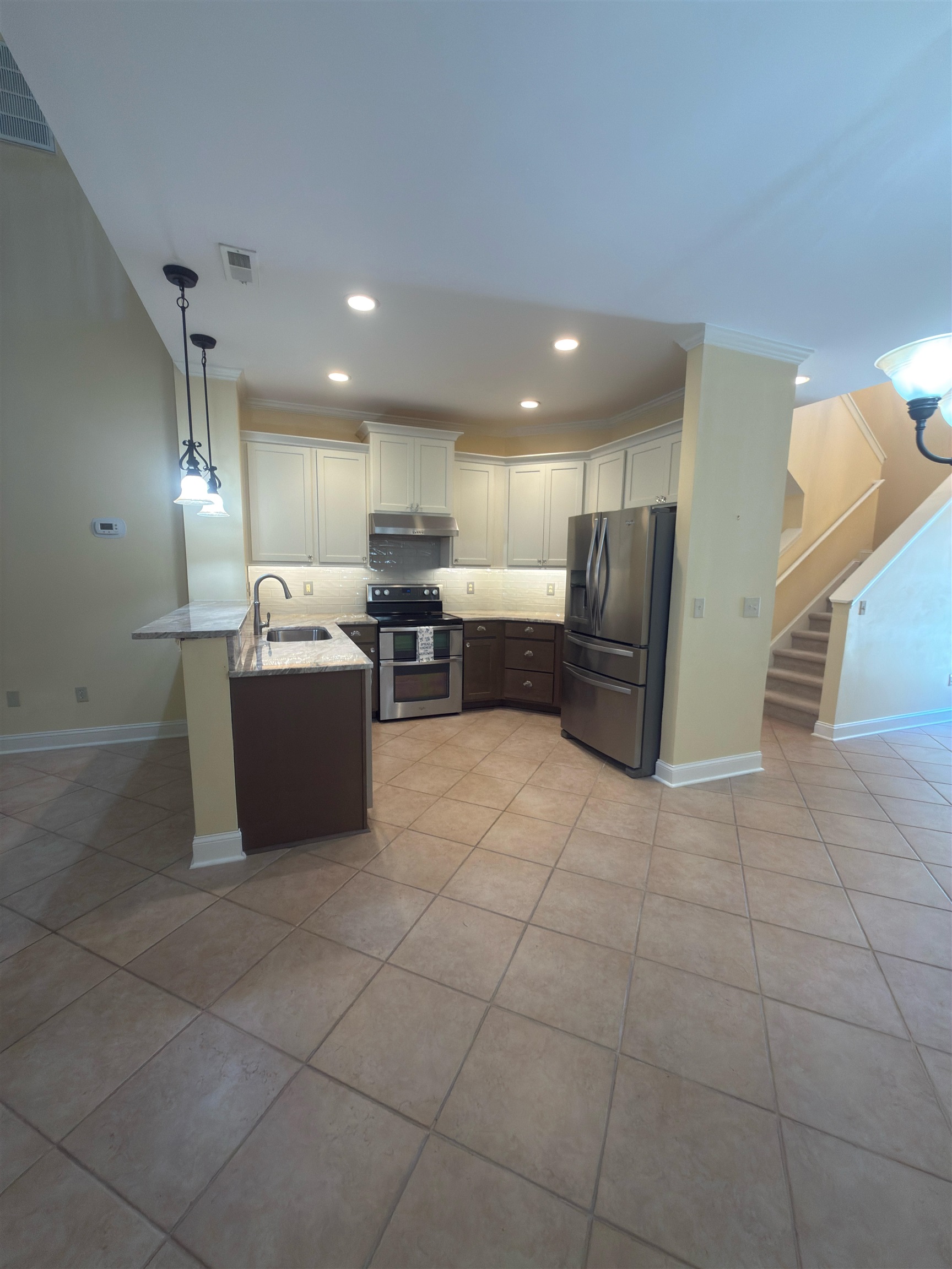 715 Botany Loop Property Photo 2