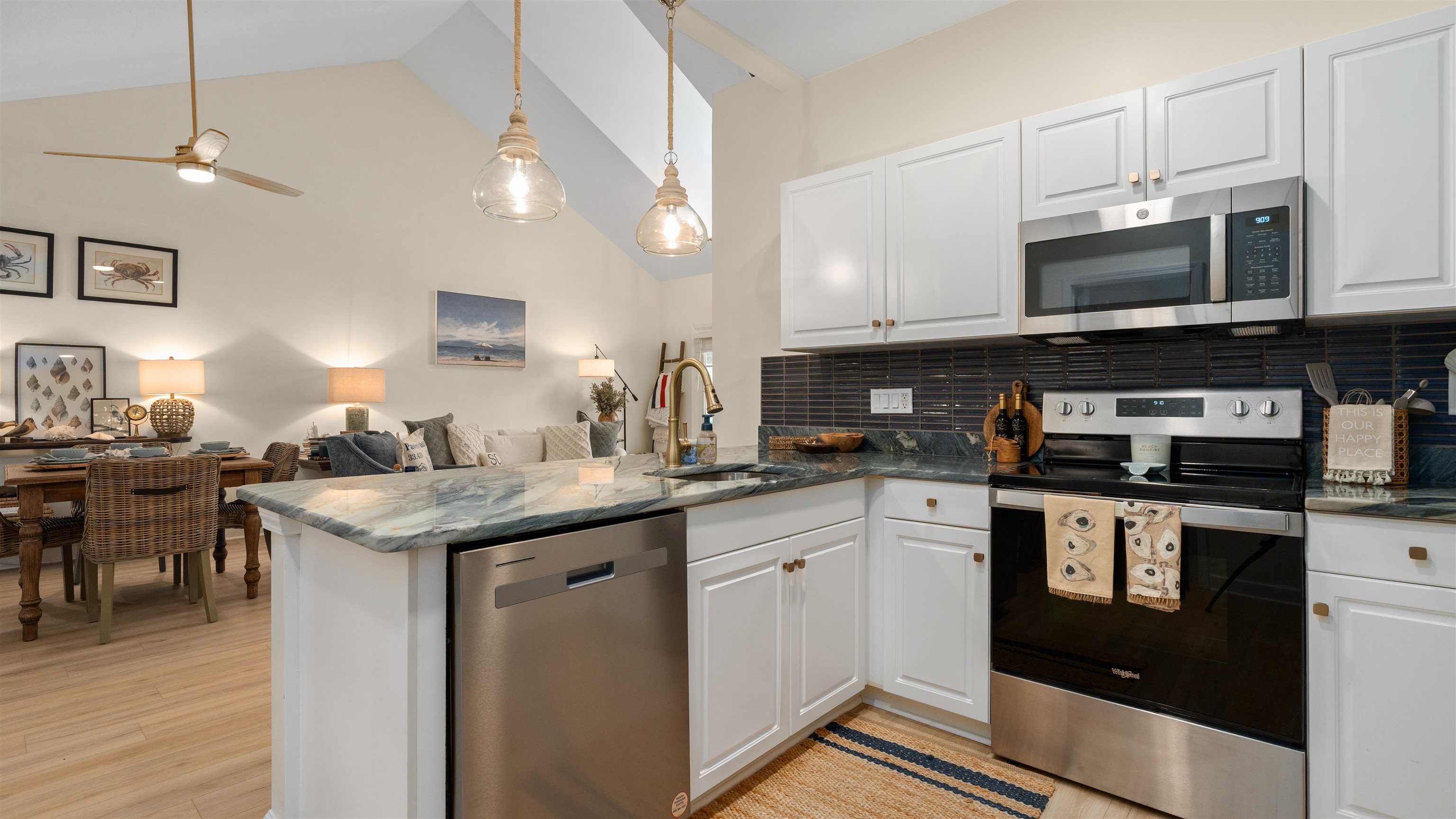 55 Seagrove Ct. Property Photo 8