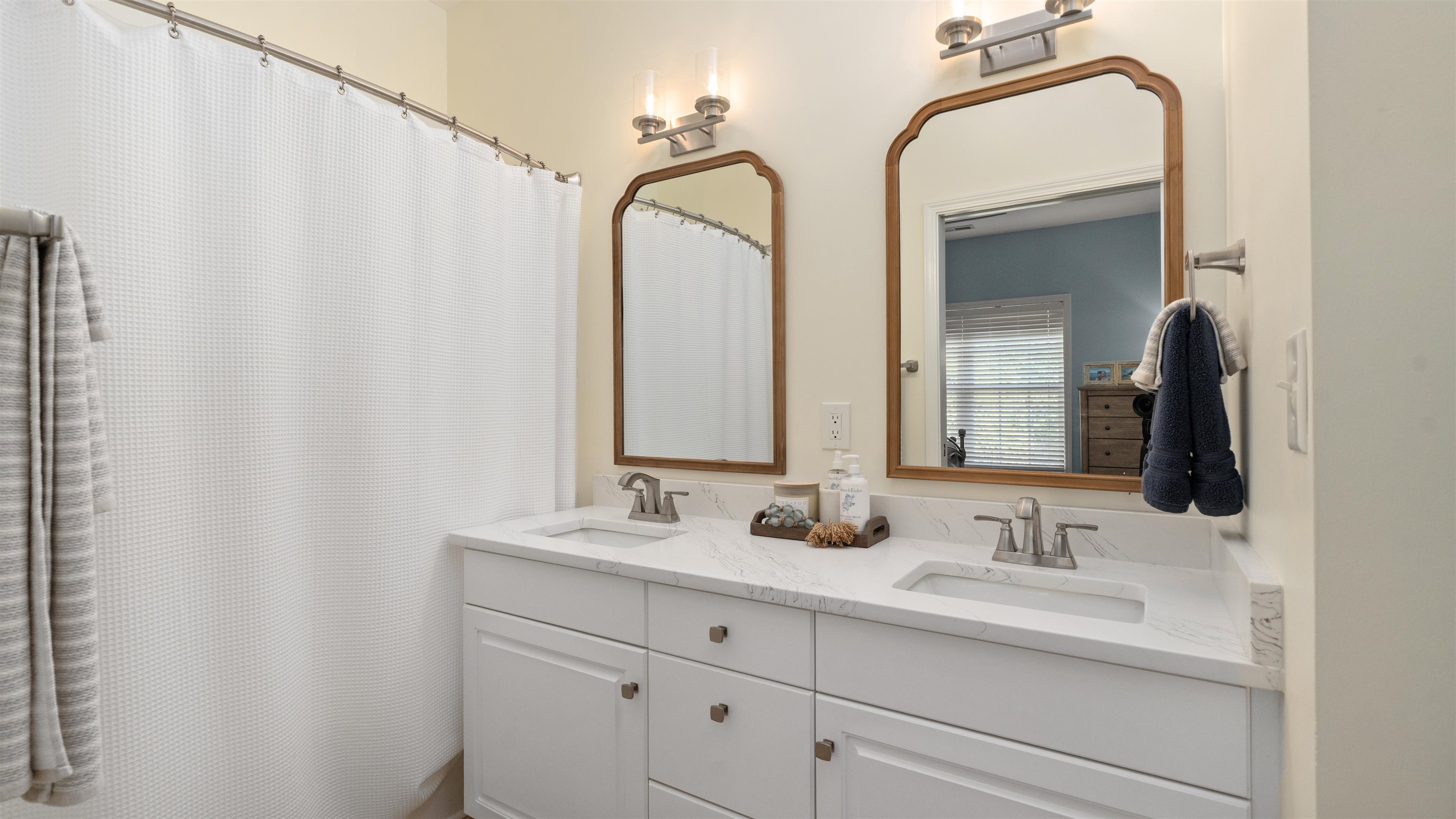 55 Seagrove Ct. Property Photo 14