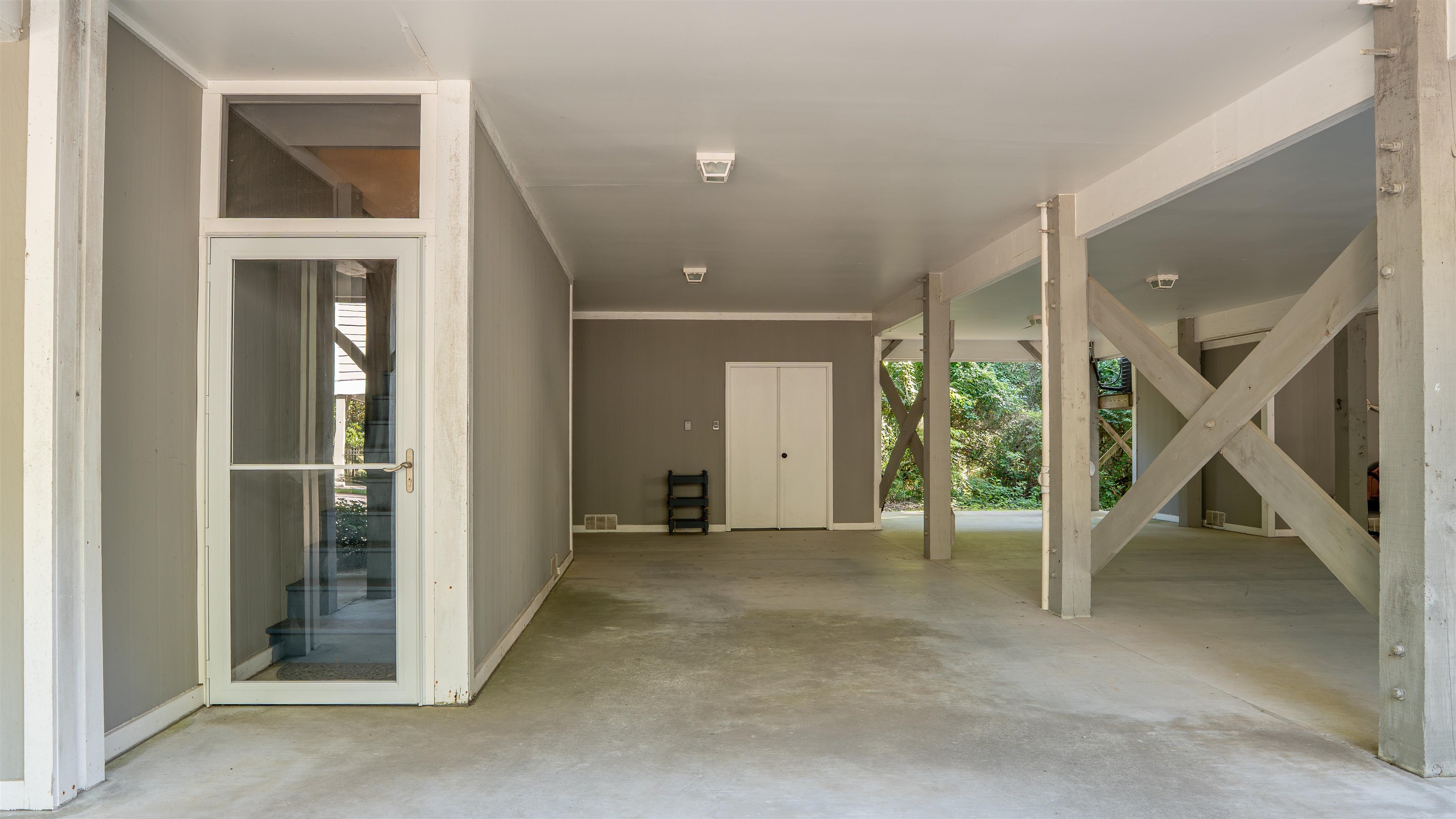 55 Seagrove Ct. Property Photo 25