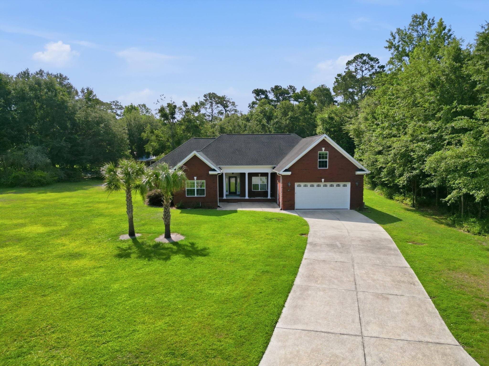1071 Forest Dr. Property Photo 1