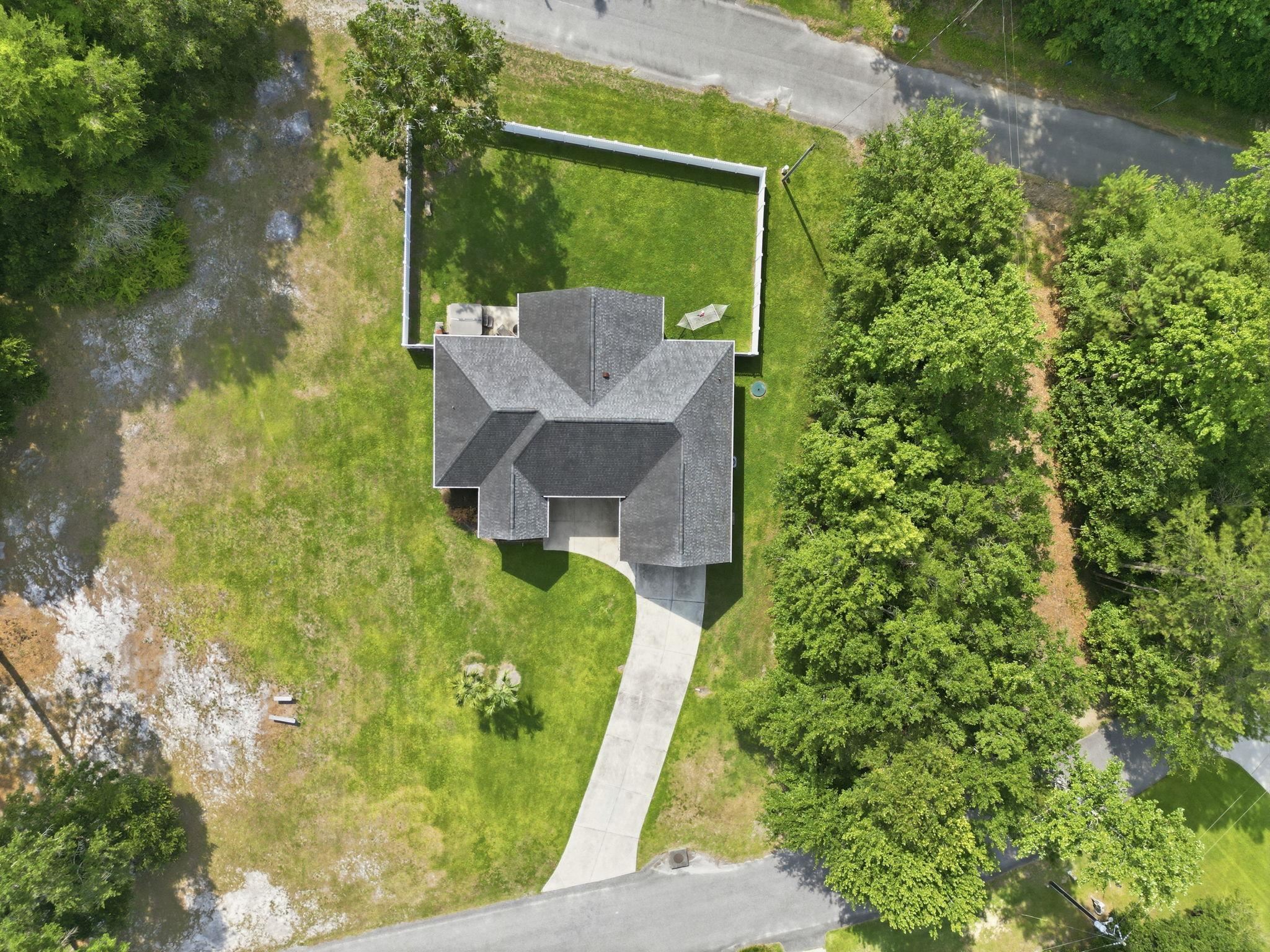 1071 Forest Dr. Property Photo 3
