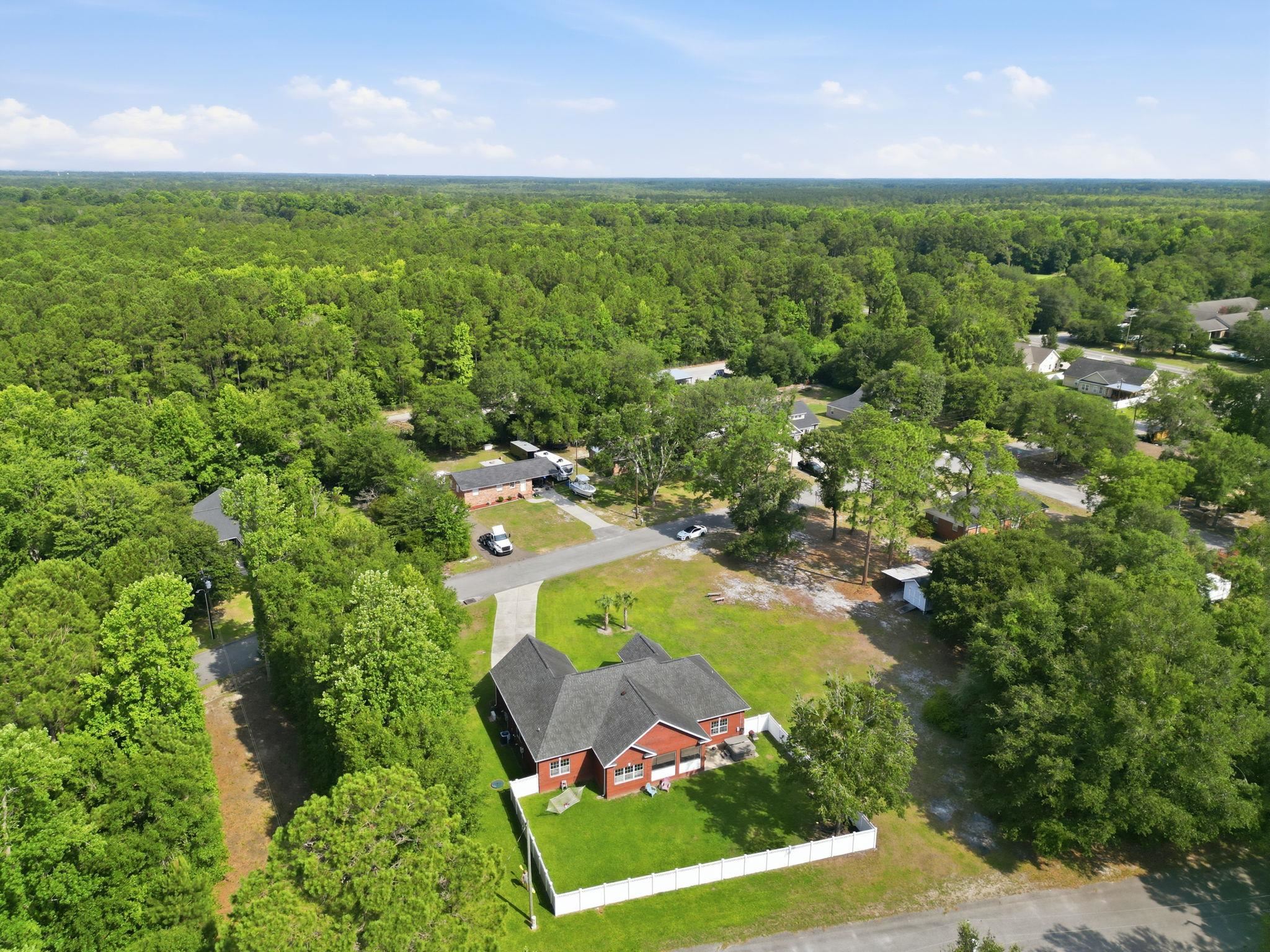 1071 Forest Dr. Property Photo 6