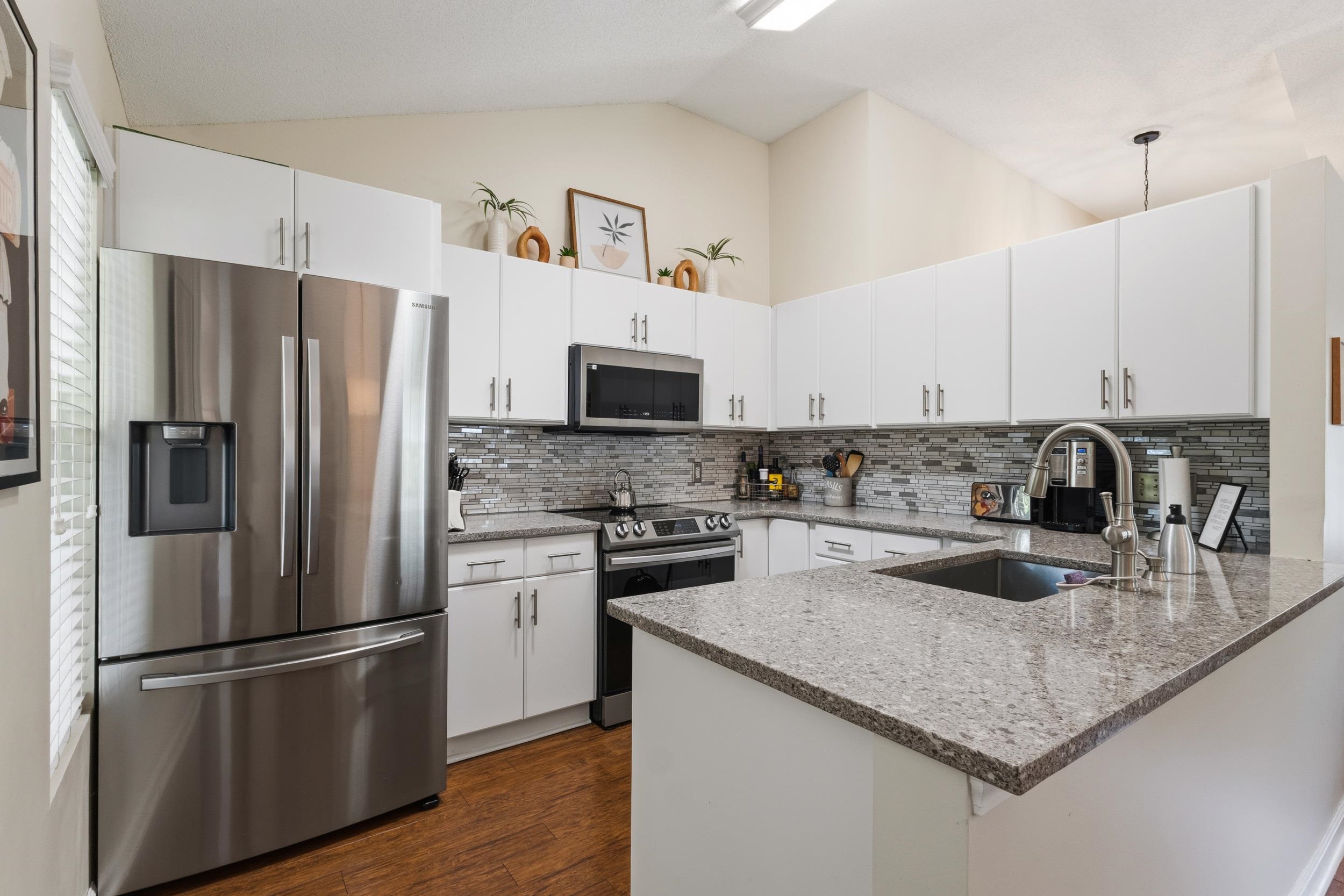 9805 Simonton Ct. Property Photo 17