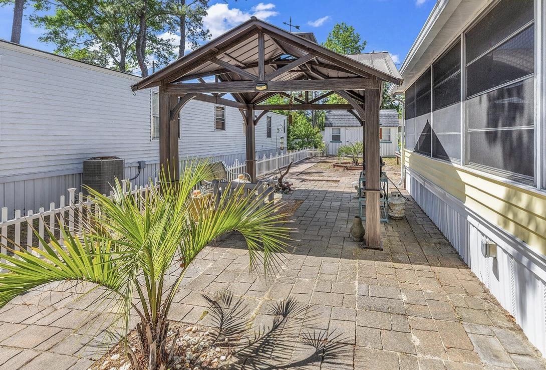 2729 Libra Dr. Property Photo 5