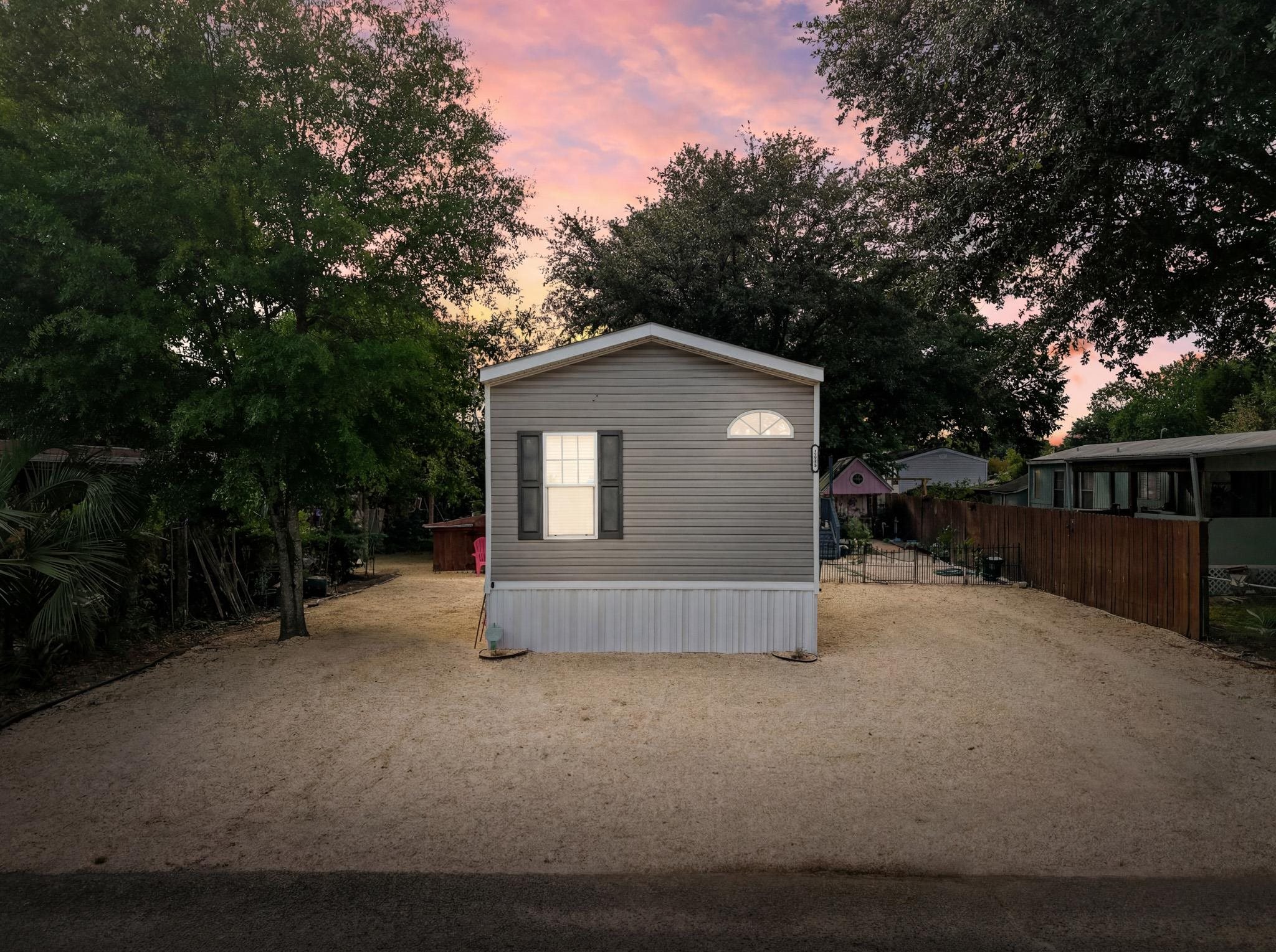 144 Crooked Island Circle Property Photo 3