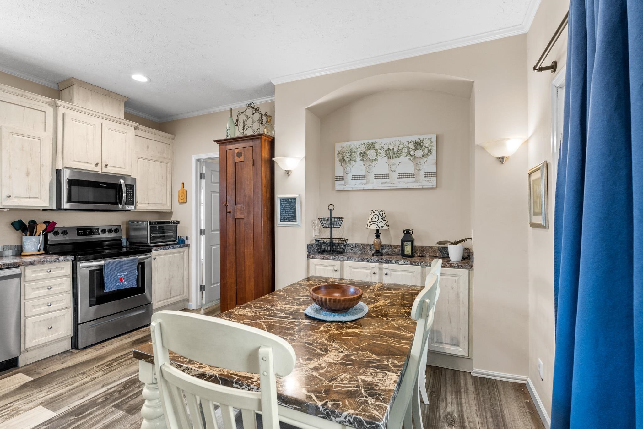 144 Crooked Island Circle Property Photo 12