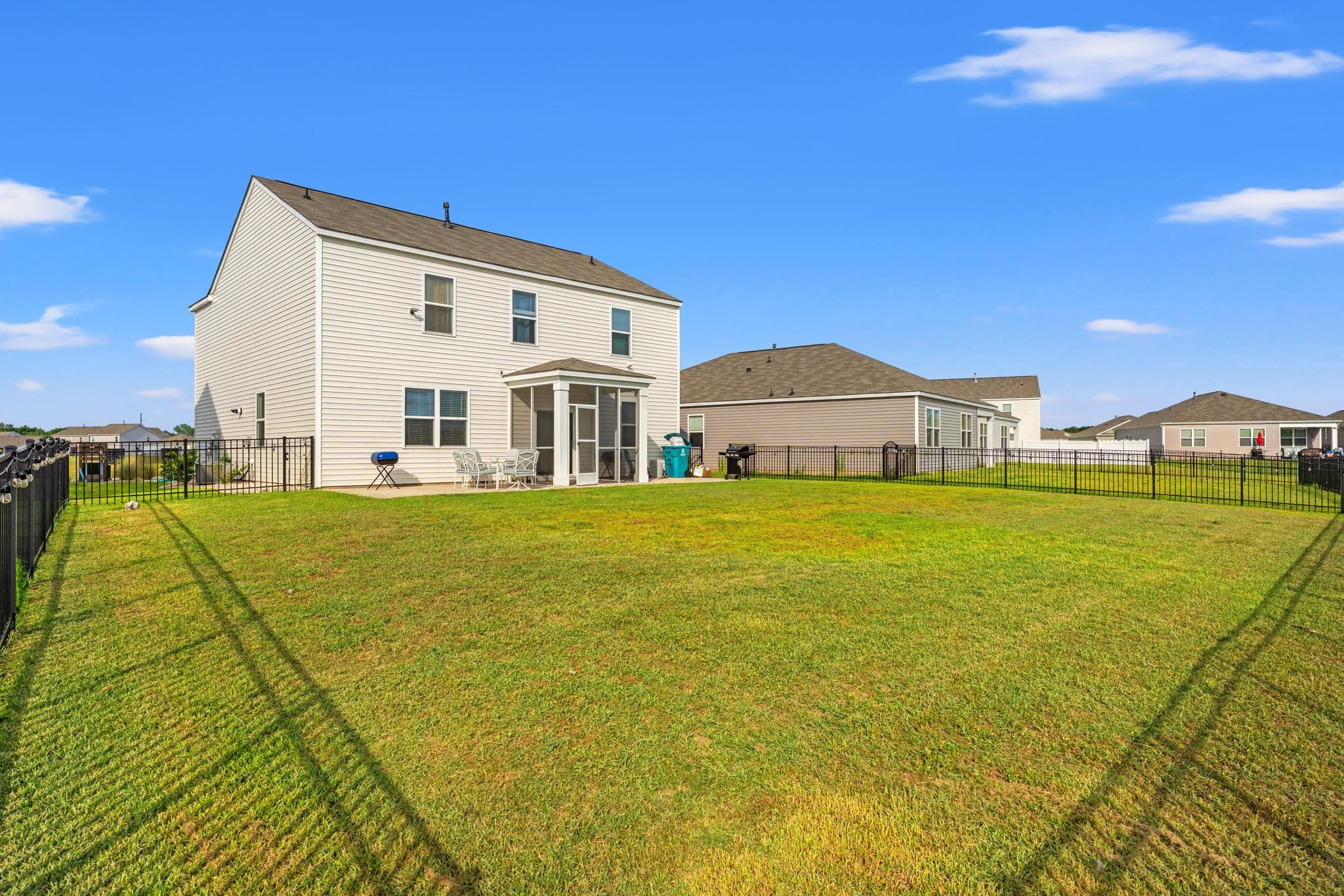 1015 Flintshire Dr. Property Photo 3