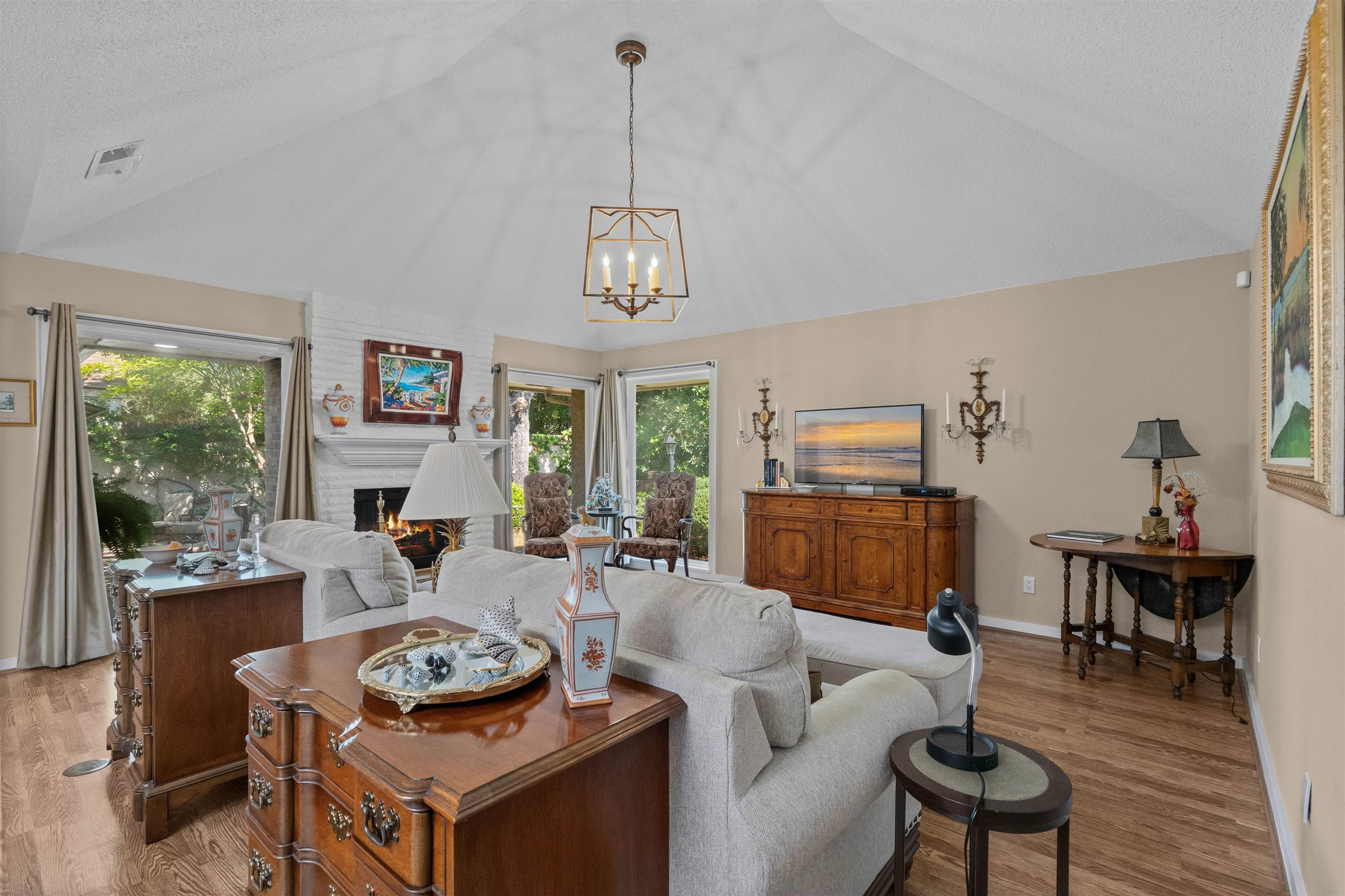 7 Valencia Circle Property Photo 7