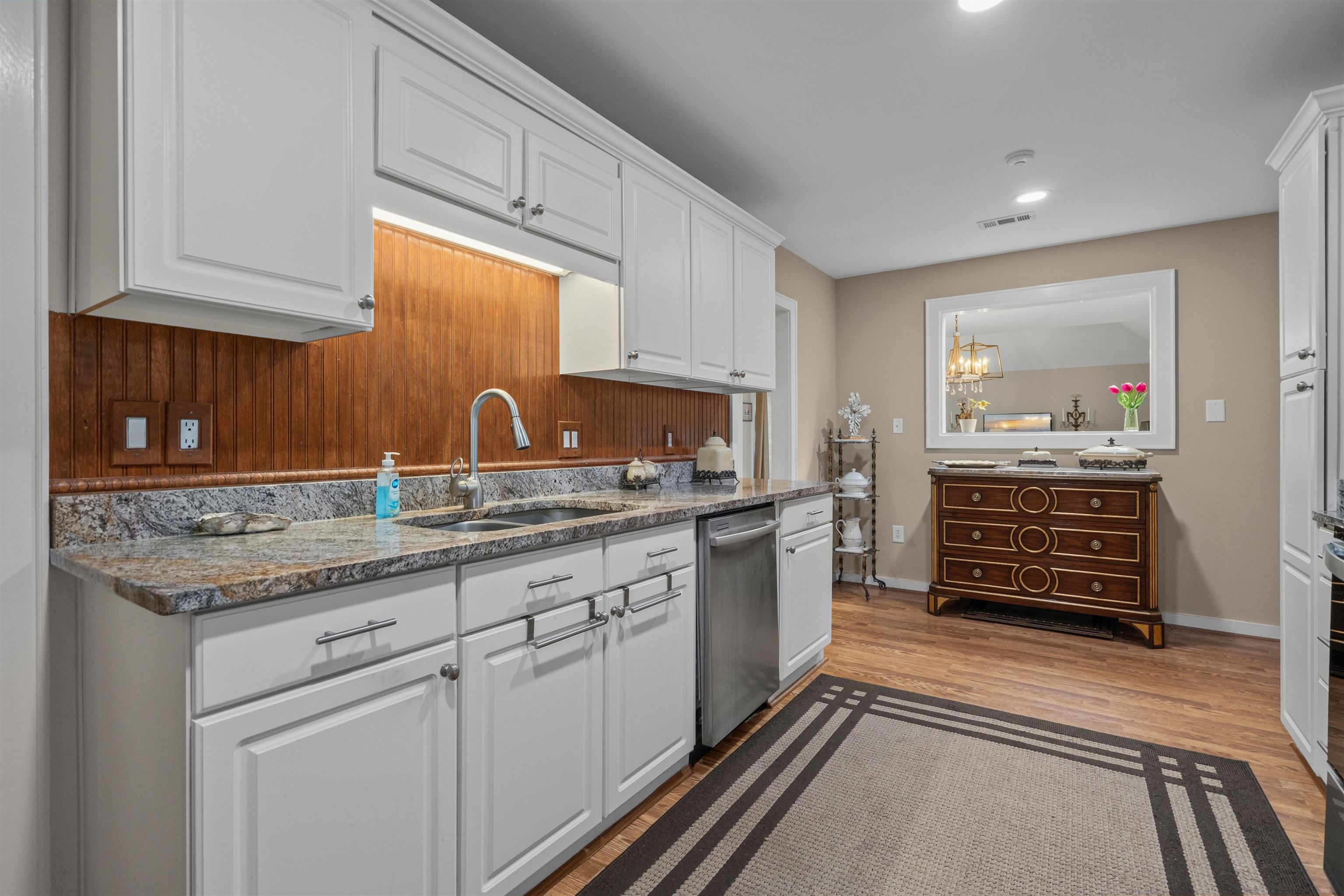 7 Valencia Circle Property Photo 10