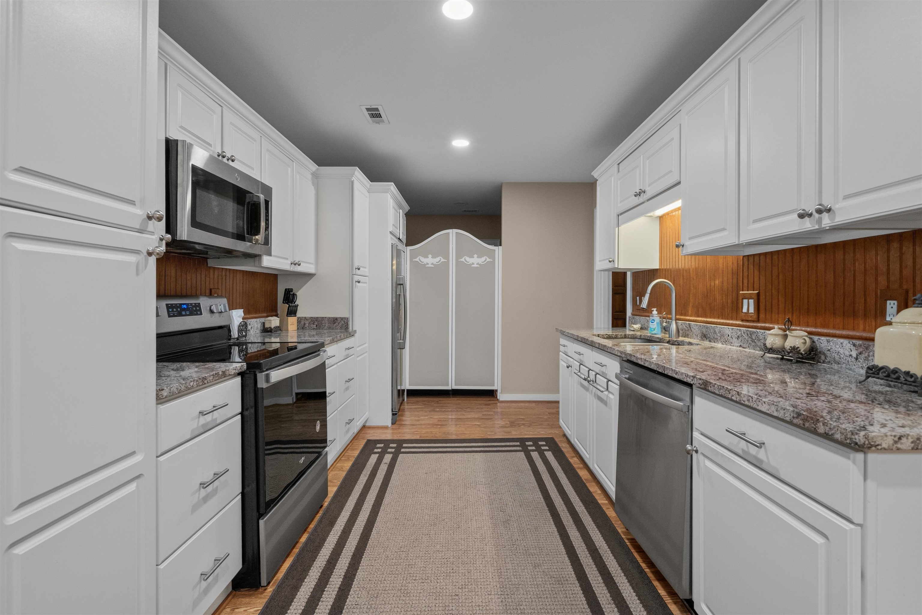 7 Valencia Circle Property Photo 11