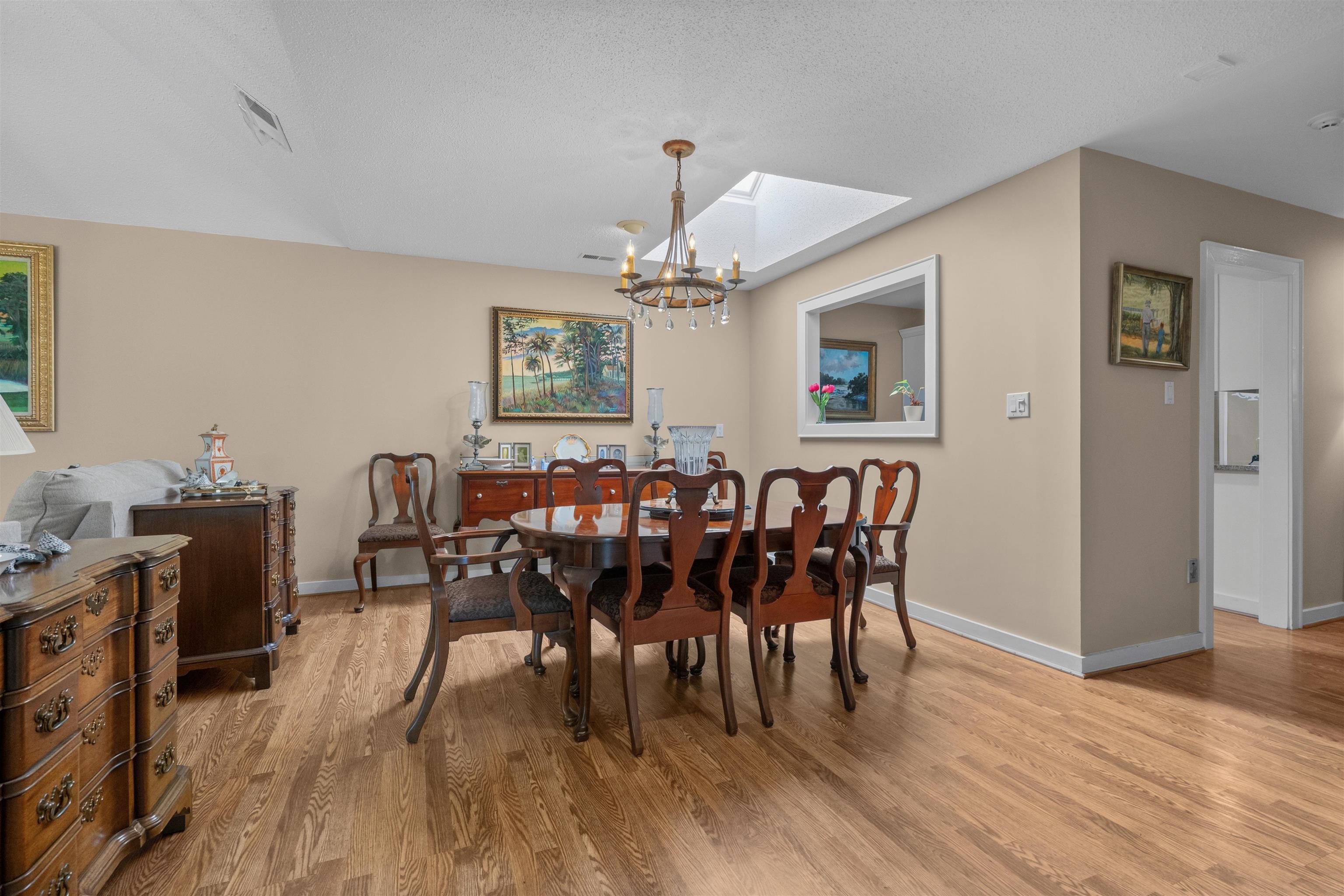 7 Valencia Circle Property Photo 14