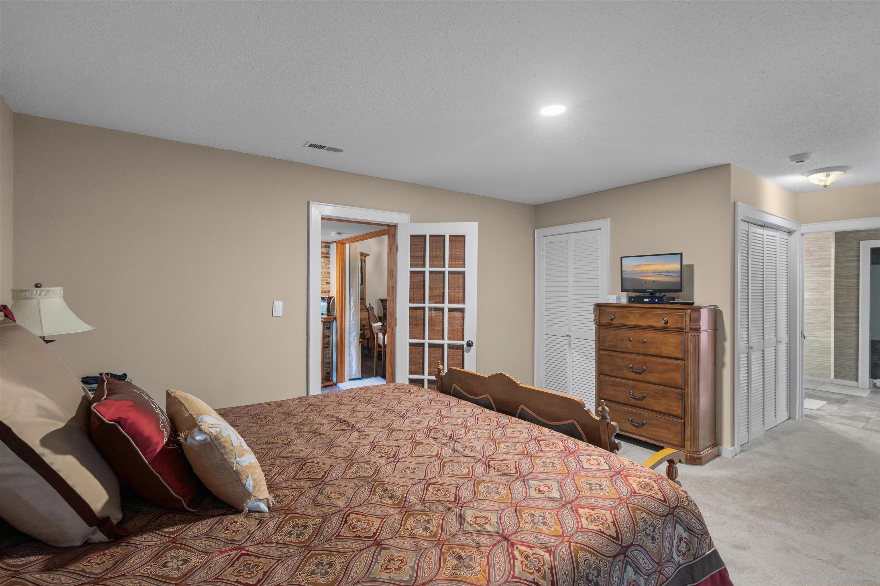 7 Valencia Circle Property Photo 18